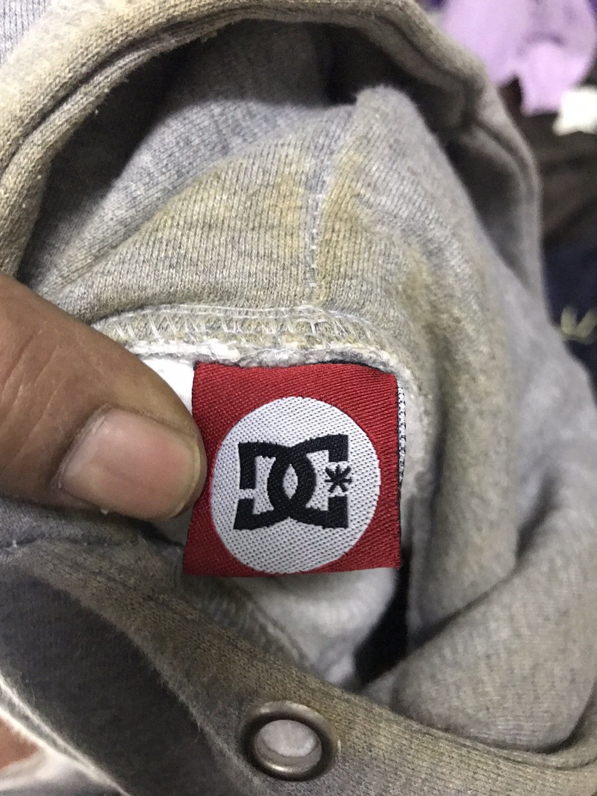 Other Dcshoeusa hoodie pullover embroidered logo Size US L / EU 52-54 / 3 - 3 Thumbnail
