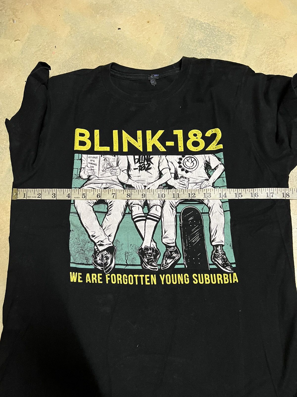 Band Tees Vintage Blink-182 Punk rock band t shirt Size US S / EU 44-46 / 1 - 7 Thumbnail
