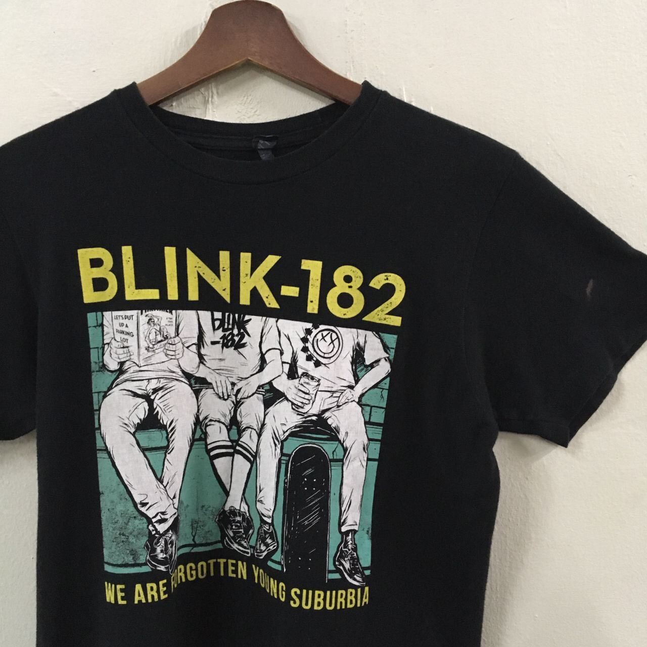 Band Tees Vintage Blink-182 Punk rock band t shirt Size US S / EU 44-46 / 1 - 2 Thumbnail