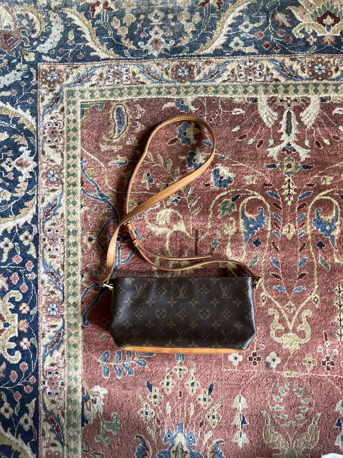 Louis Vuitton Trotteur Vintage Brown Monogram Canvas Cross