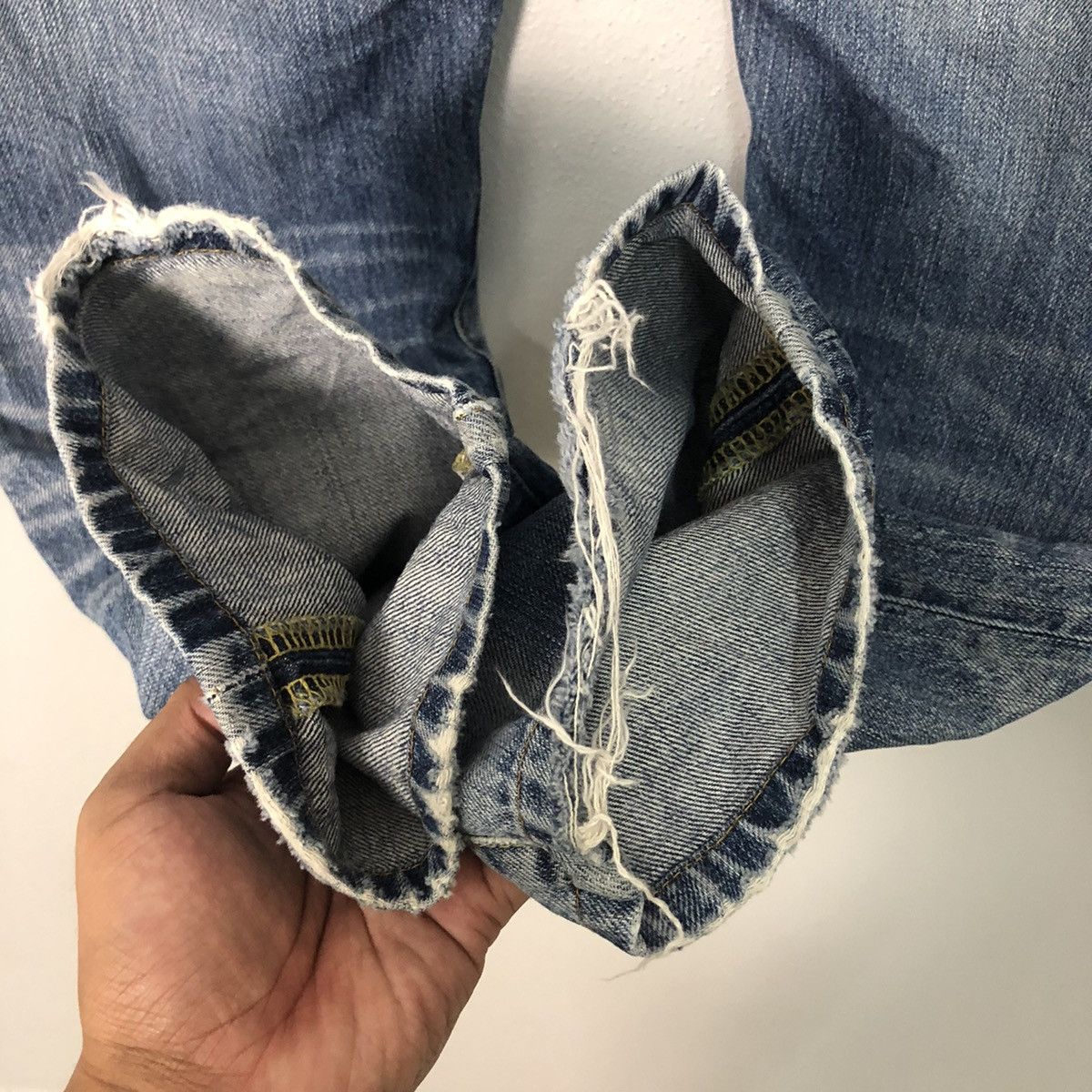 Japanese Brand Vintage Uniqlo Jeans Distressed Denim Pants W31 Size US 31 - 8 Thumbnail