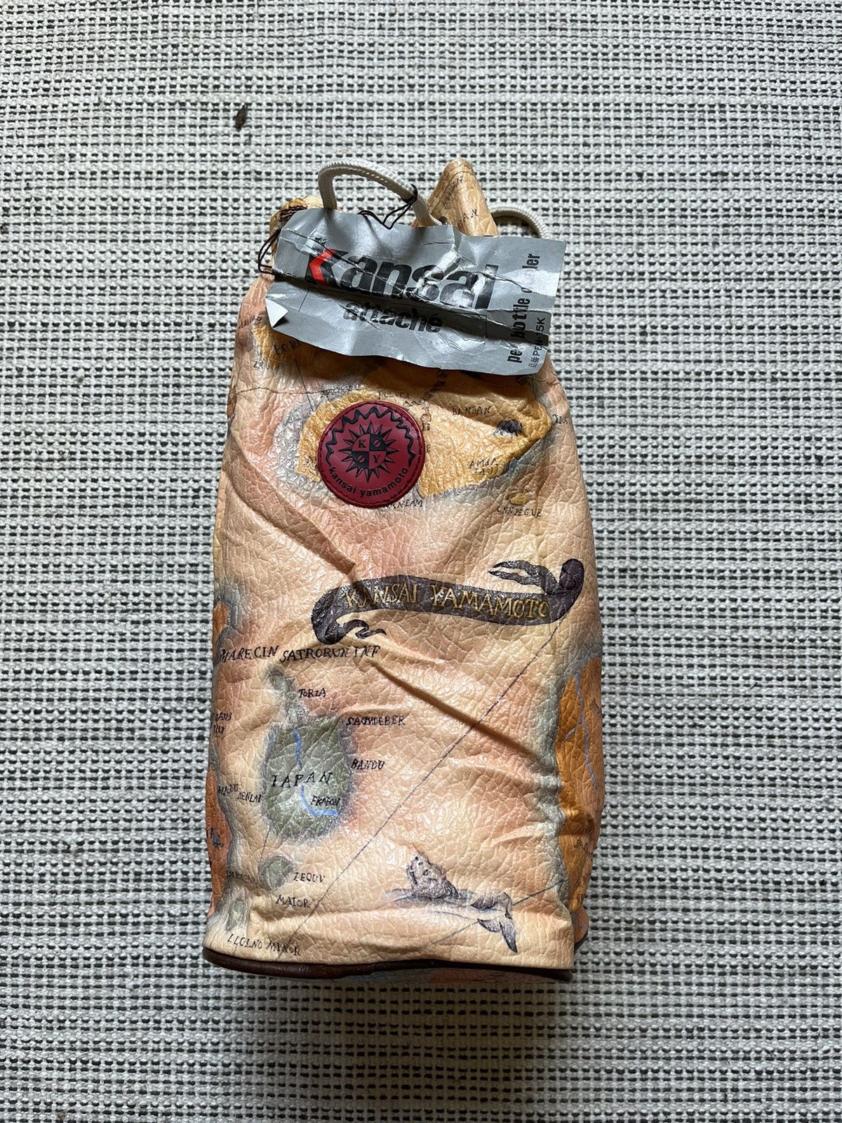 RARE 🔥 BNWT Kansai Yamamoto World Map bottle bag