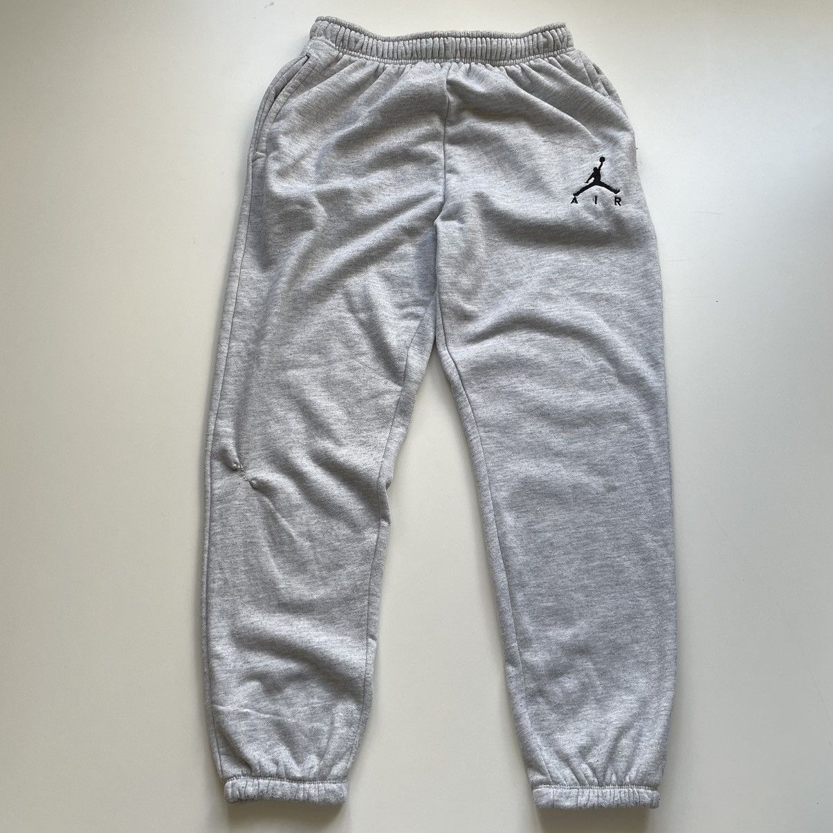 Jordan Brand Vintage 2000s Air Jordan Embroidered Grey Sweatpants rare Size US 30 / EU 46 - 1 Thumbnail