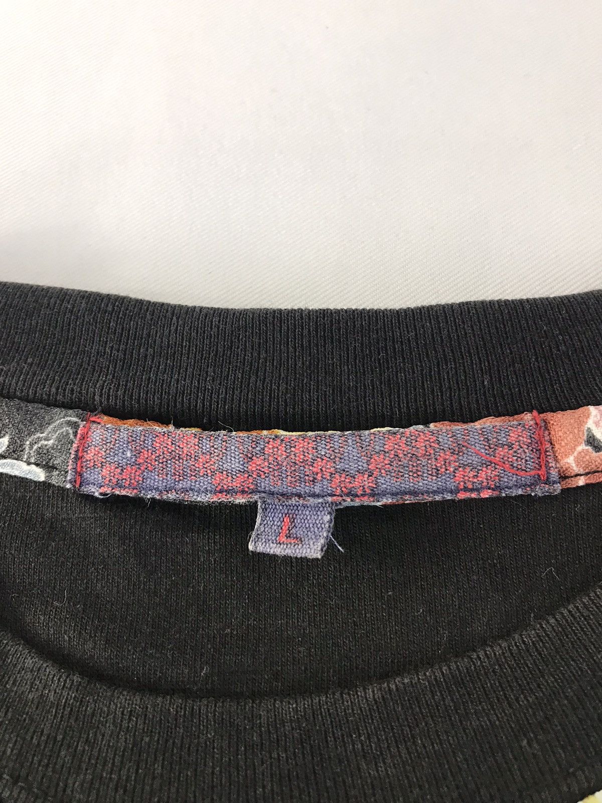 Vintage Vintage Sukajan Printed Back Side Fish Koi Big Logo Design Size US M / EU 48-50 / 2 - 6 Thumbnail