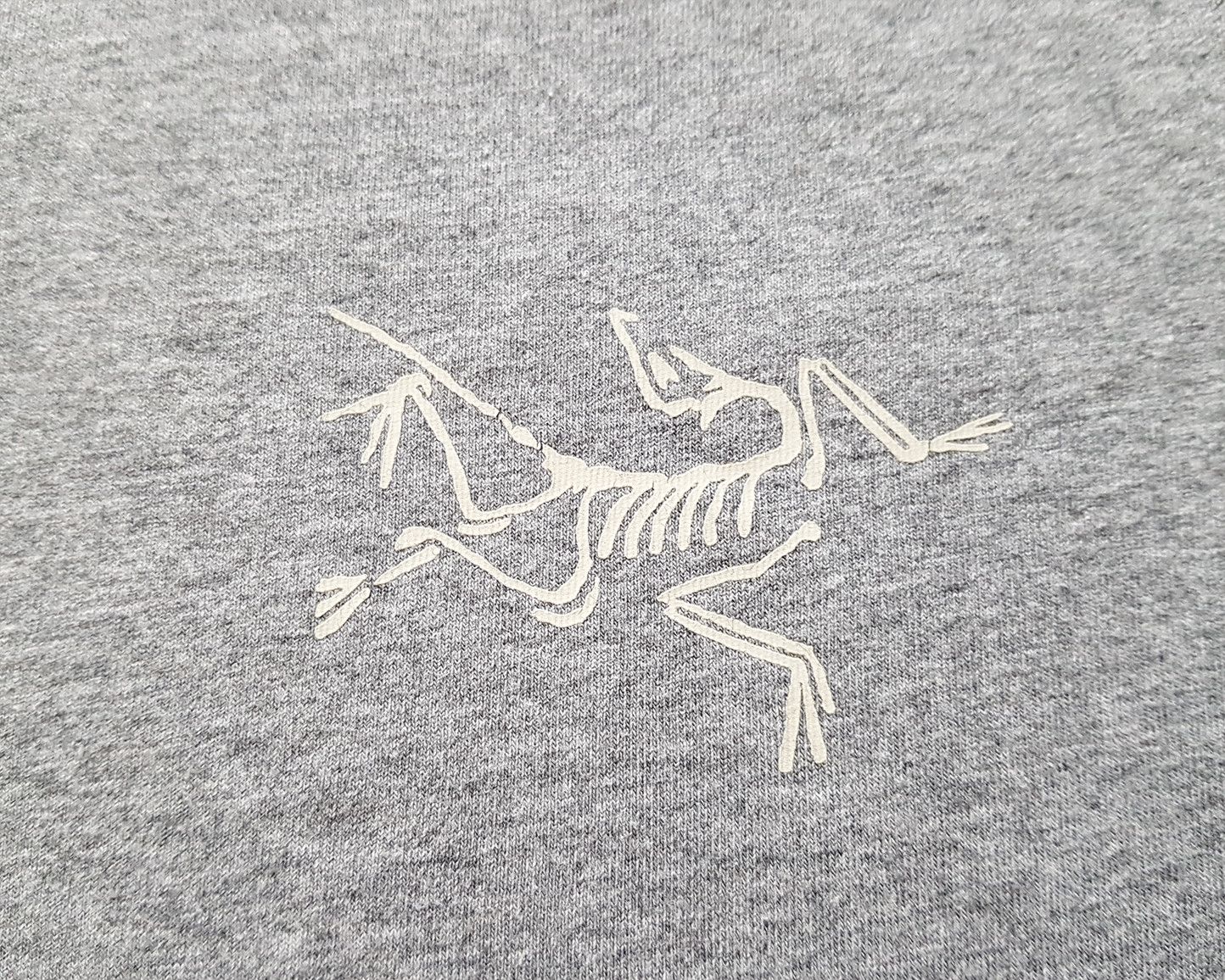 Arc'teryx Arcteryx womens graphic tee with cuff long sleeve t shirt Size L / US 10 / IT 46 - 4 Thumbnail