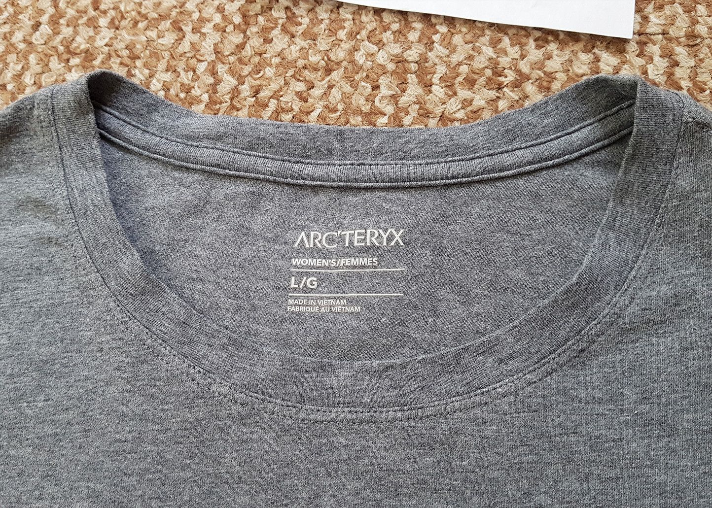 Arc'teryx Arcteryx womens graphic tee with cuff long sleeve t shirt Size L / US 10 / IT 46 - 7 Thumbnail