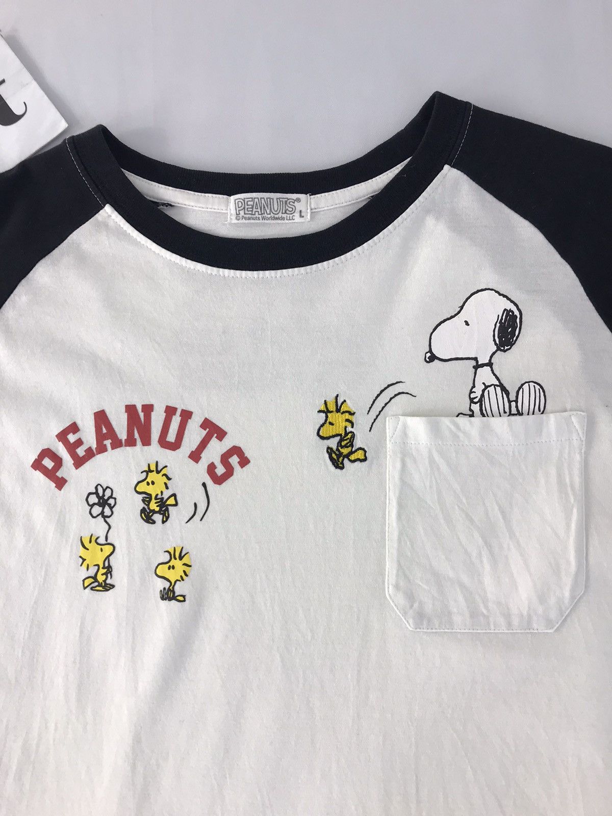 Anime Vintage Snoopy And His Friends Singgle Pocket Style Size US M / EU 48-50 / 2 - 4 Thumbnail