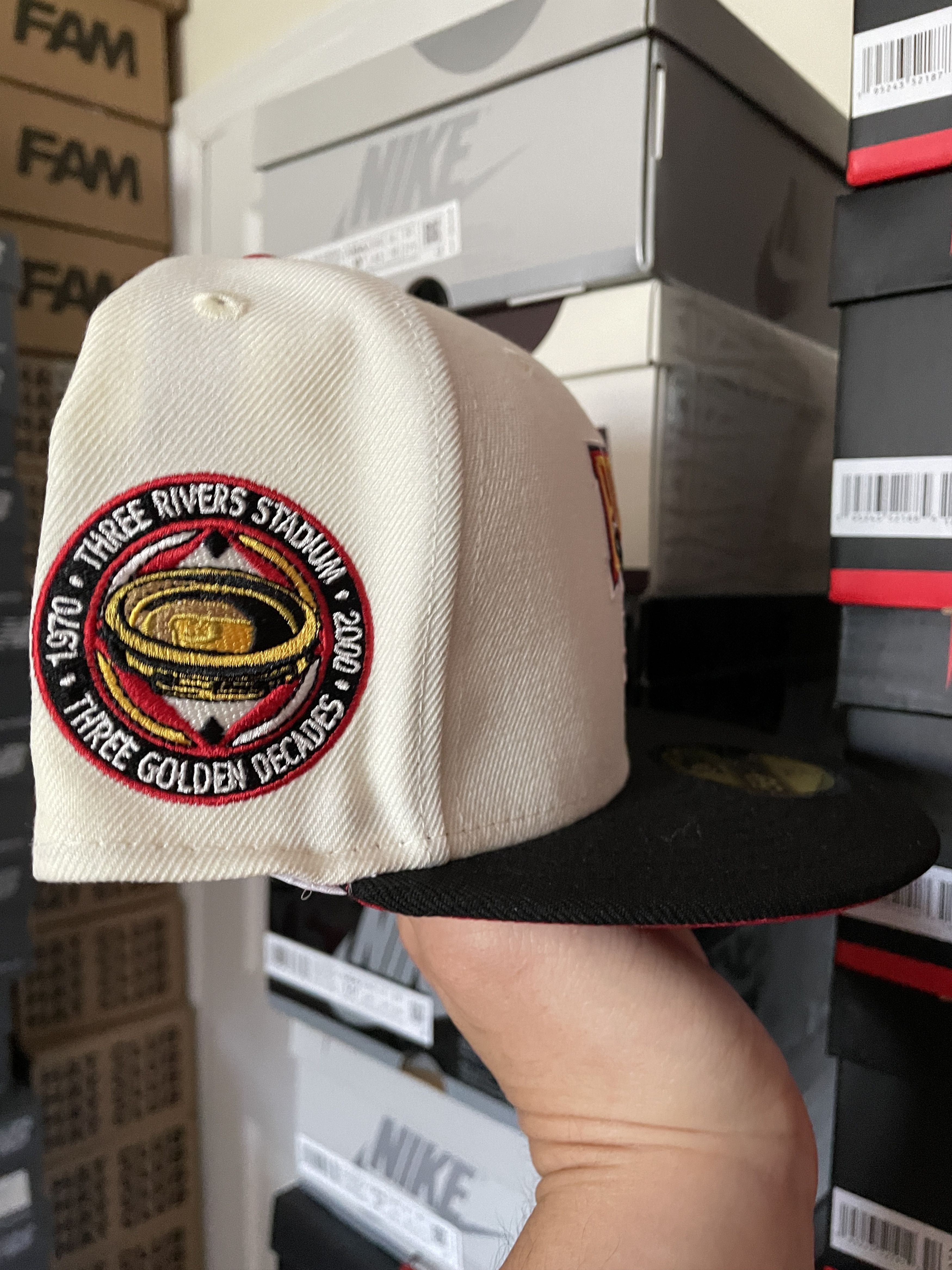MLB × New Era White Black Red Pittsburgh Pirates 7 1/8 Two 2 Tone Topperz Size ONE SIZE - 3 Thumbnail
