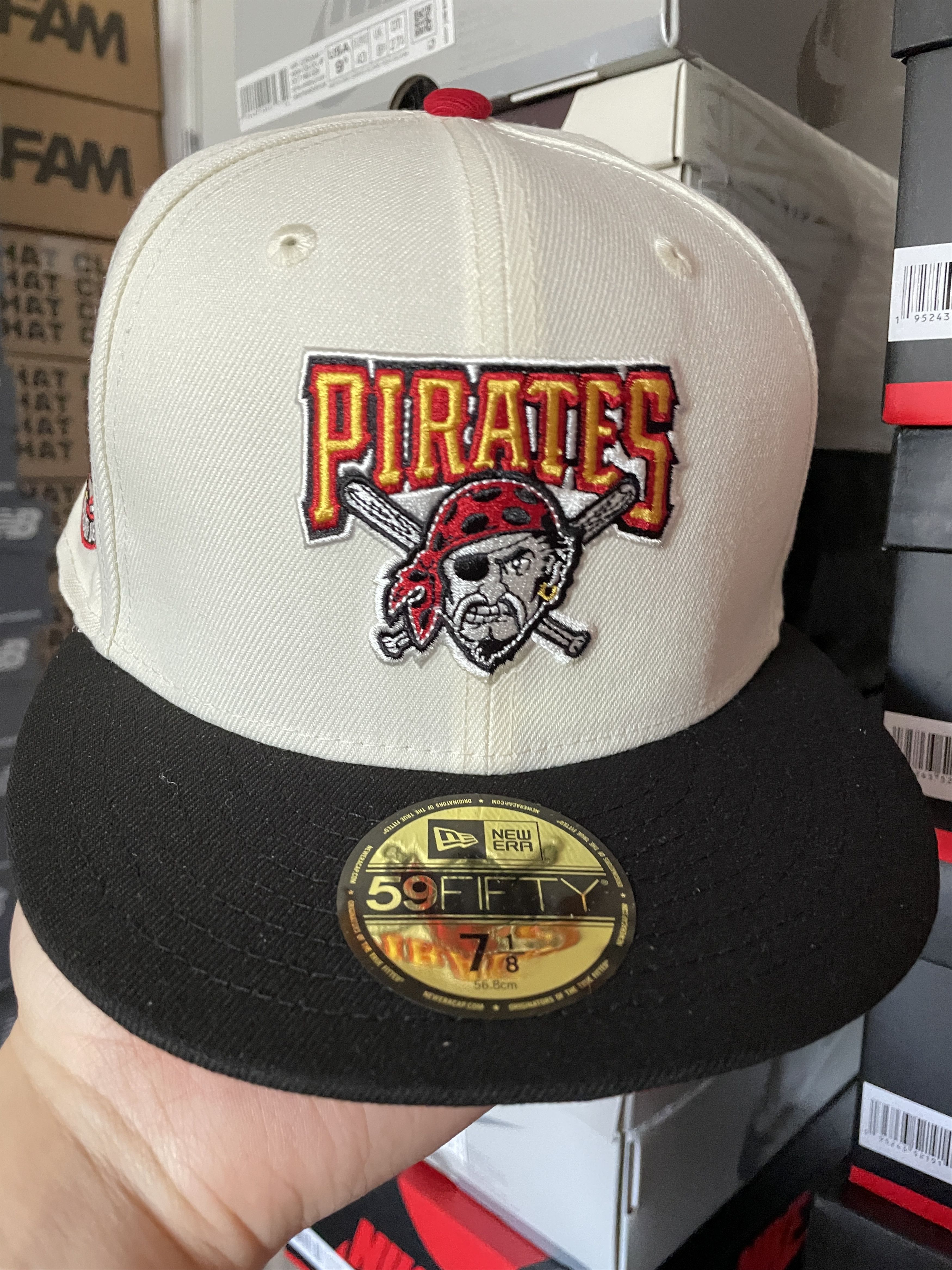 MLB × New Era White Black Red Pittsburgh Pirates 7 1/8 Two 2 Tone Topperz Size ONE SIZE - 2 Thumbnail