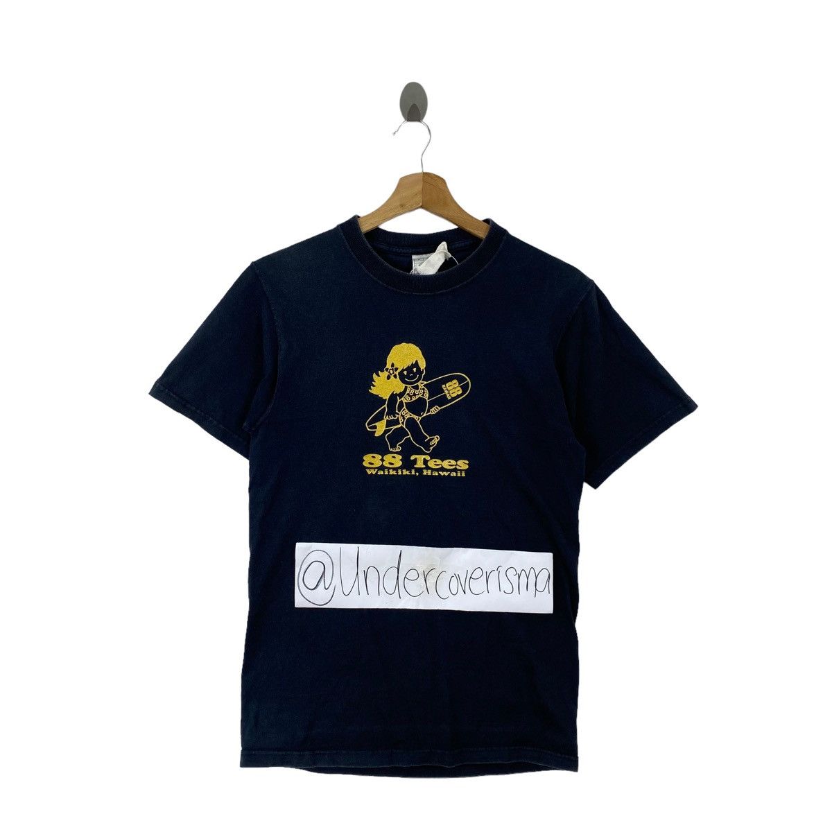 88 TEES WaikikiHawaii Girl With Surfboard Print Slim Black