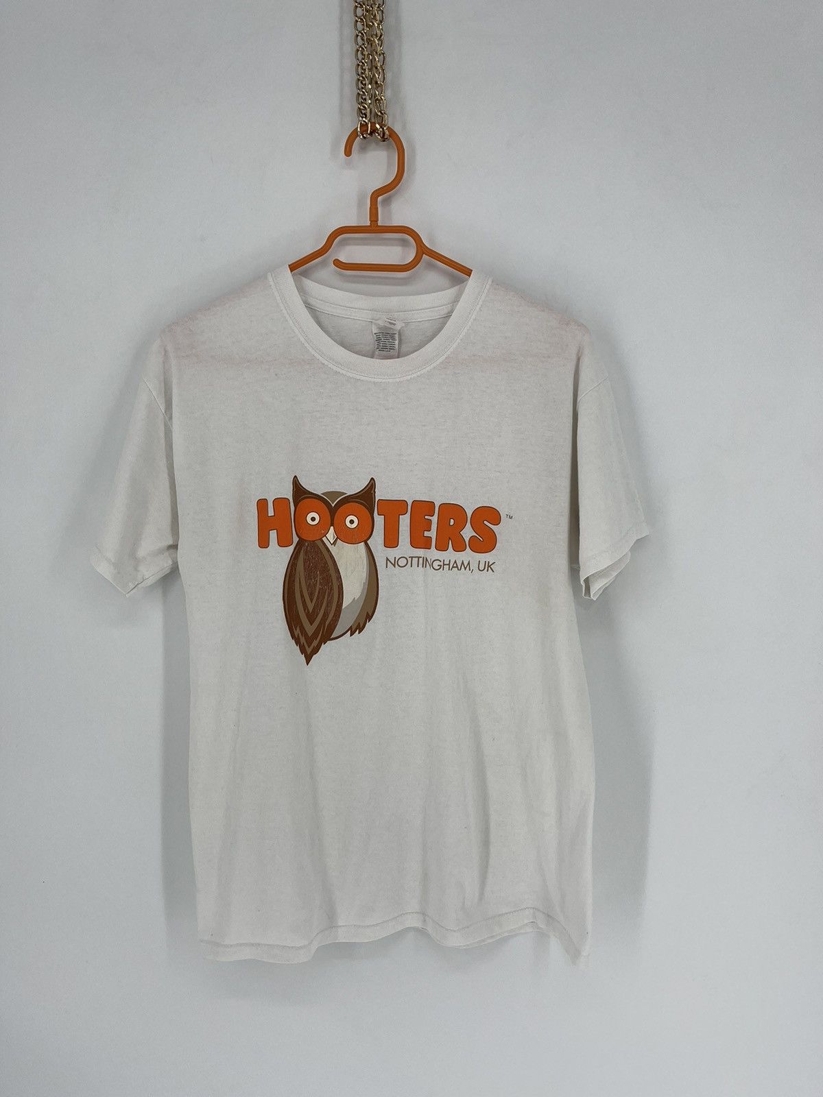Band Tees × Vintage Vintage Y2K Hooters "Nottingham United Kingdom" Band tee Size US M / EU 48-50 / 2 - 1 Thumbnail