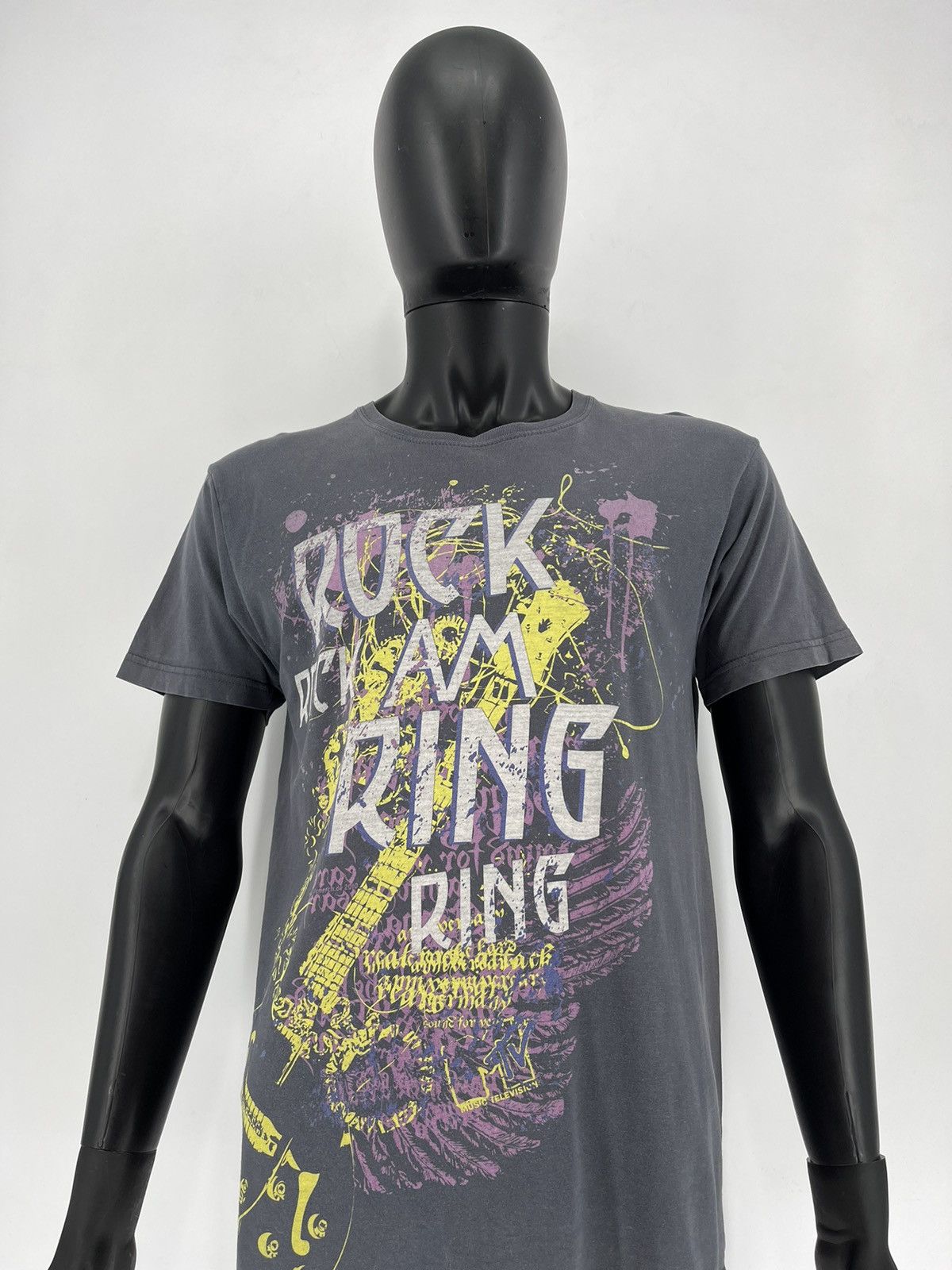 Band Tees Vintage Y2K rock ring festival kiss muse rammstein 2010 Size US S / EU 44-46 / 1 - 6 Thumbnail