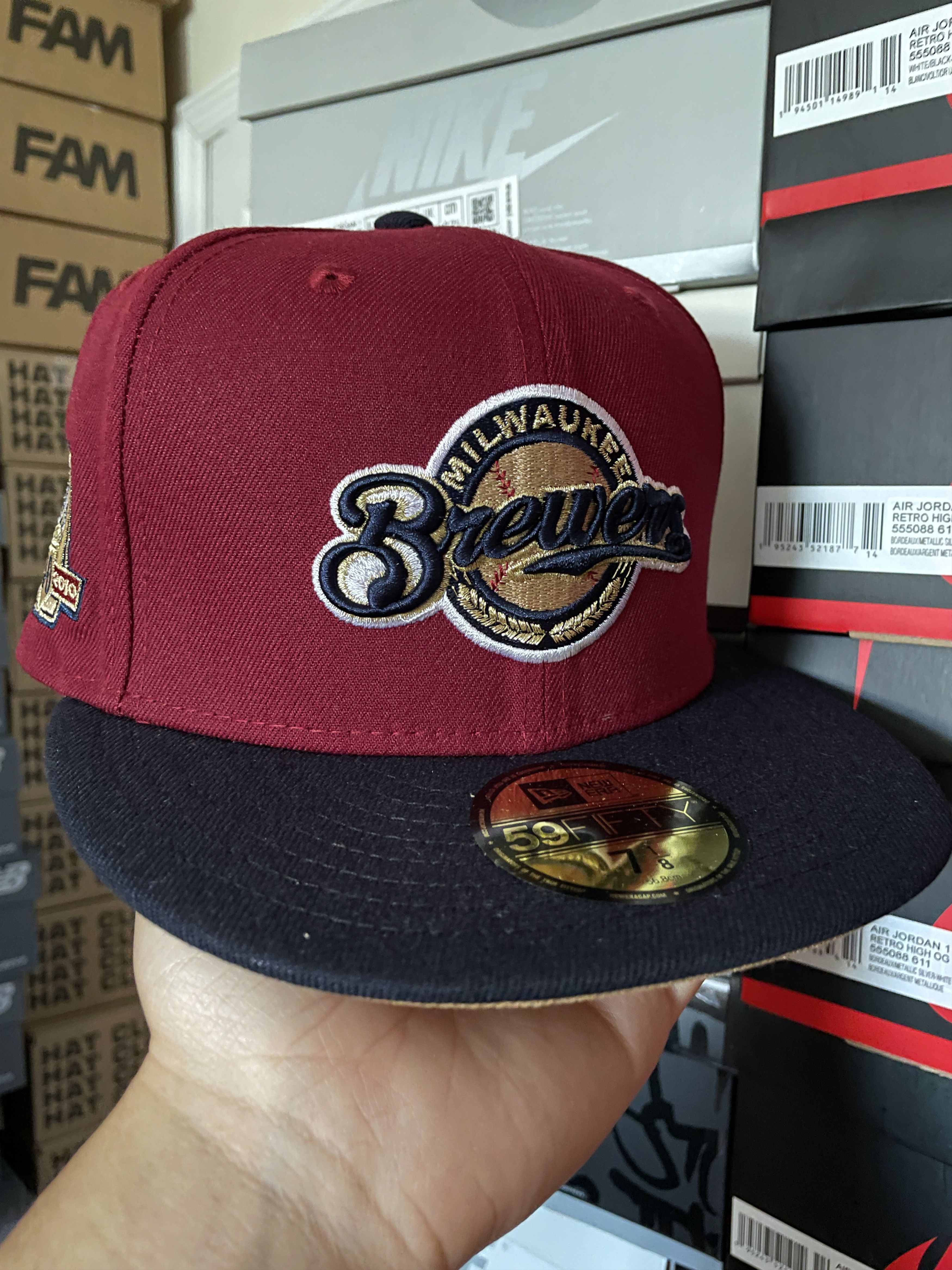 MLB × New Era 7 1/8 Red Two 2 Tone Milwaukee Brewers 40th Anniversary Size ONE SIZE - 1 Thumbnail