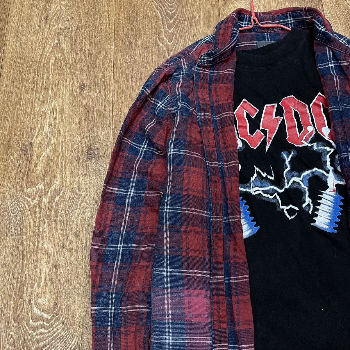 Vintage Vintage Y2K Plaid Shirt AC/DC Band Tee Grunge Streetwear M Size US M / EU 48-50 / 2 - 5 Thumbnail