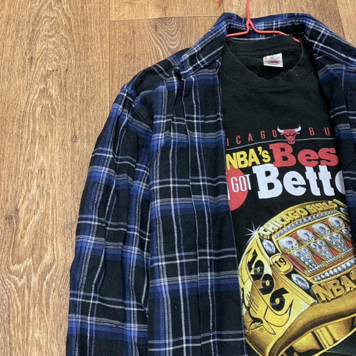 Vintage Vintage 90s Navy Plaid Shirt Graphic Tee Layering Skate M Size US M / EU 48-50 / 2 - 4 Thumbnail