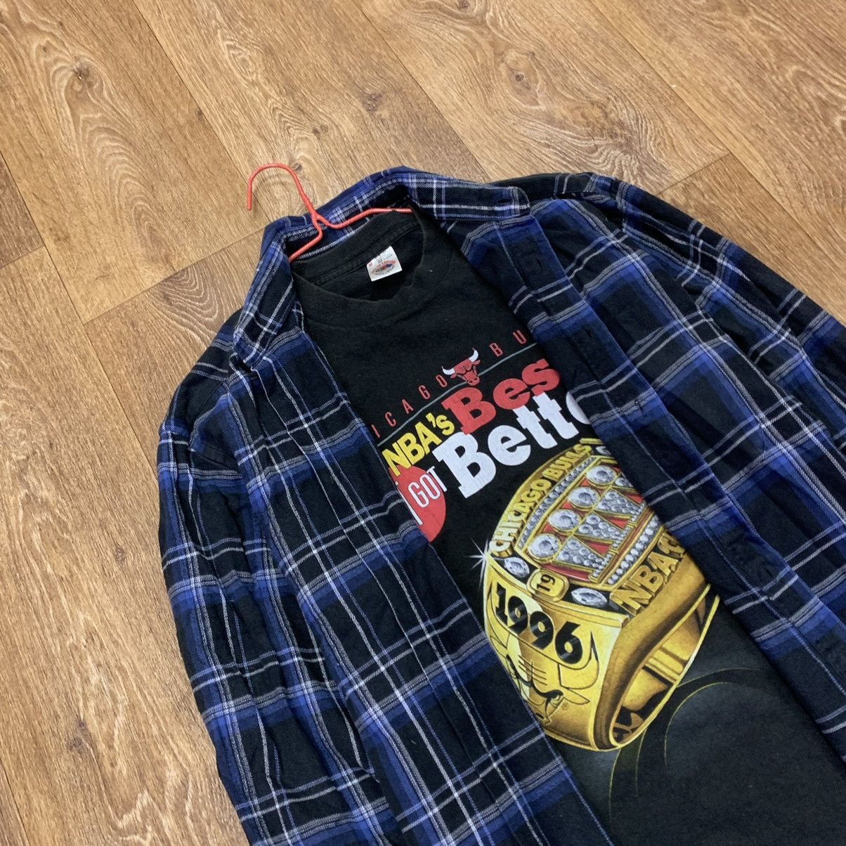 Vintage Vintage 90s Navy Plaid Shirt Graphic Tee Layering Skate M Size US M / EU 48-50 / 2 - 5 Thumbnail