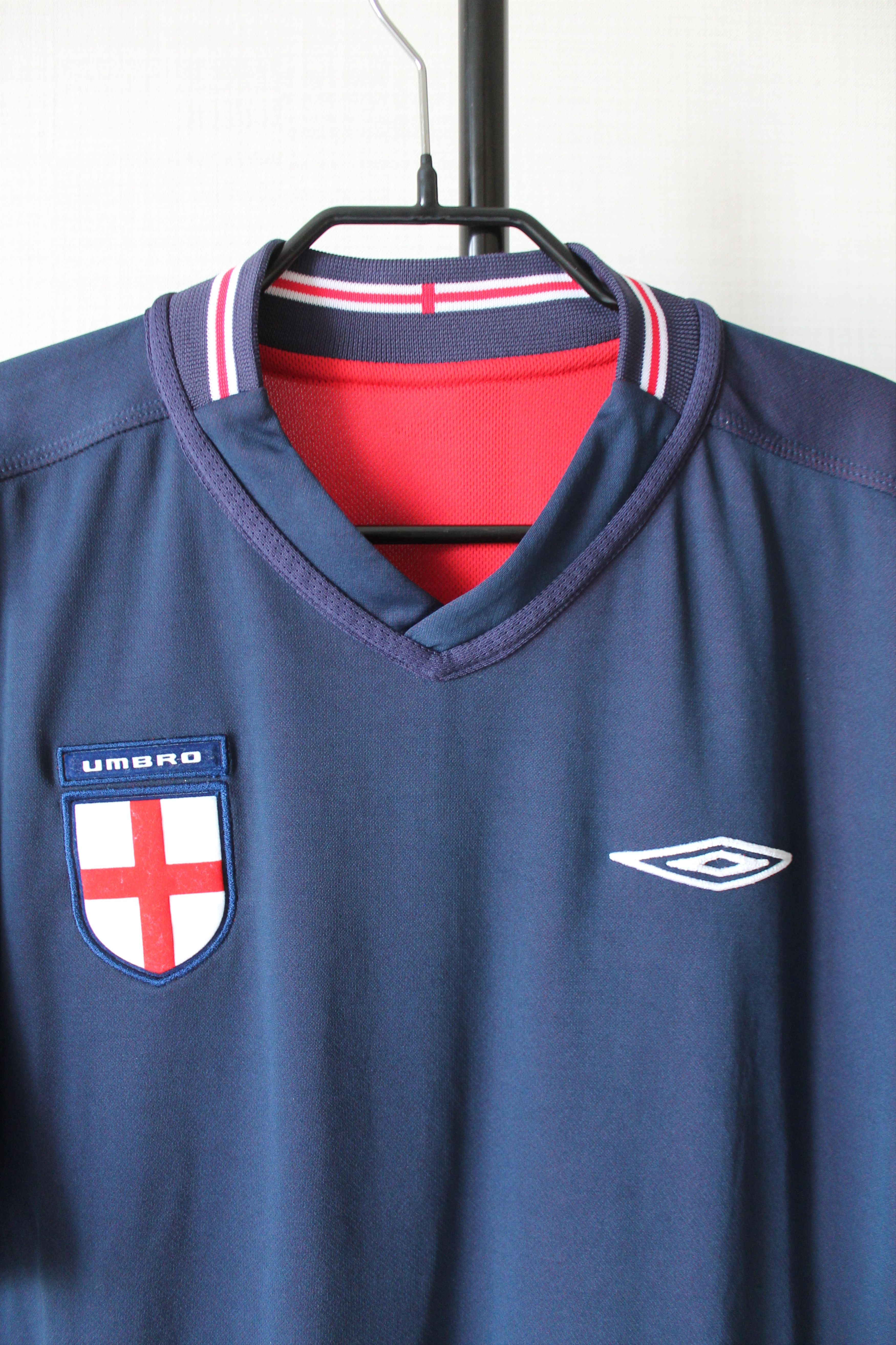 Umbro 2002 ENGLAND soccer Jersey Reversible Double sided UMBRO Size US L / EU 52-54 / 3 - 4 Thumbnail