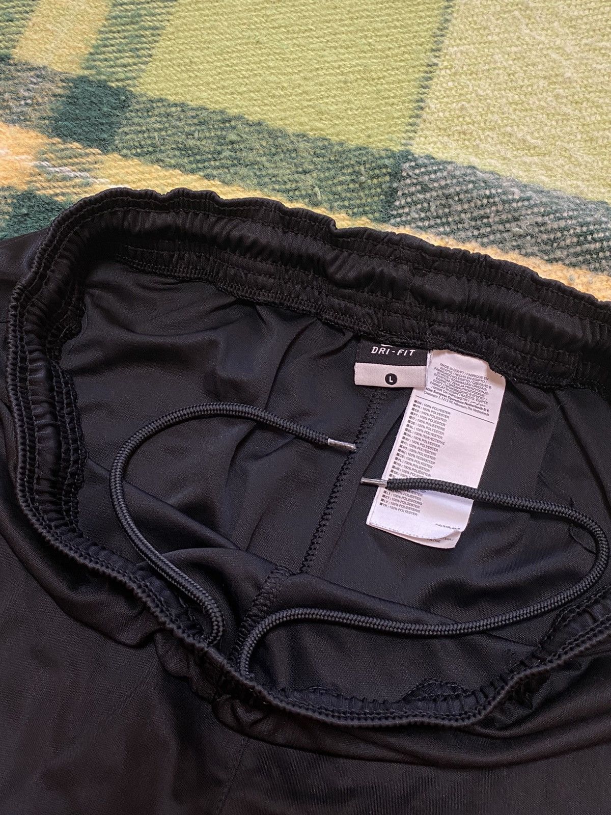 Nike Vintage Nike shorts streetwear swoosh casual y2k size L Size US 34 / EU 50 - 4 Thumbnail