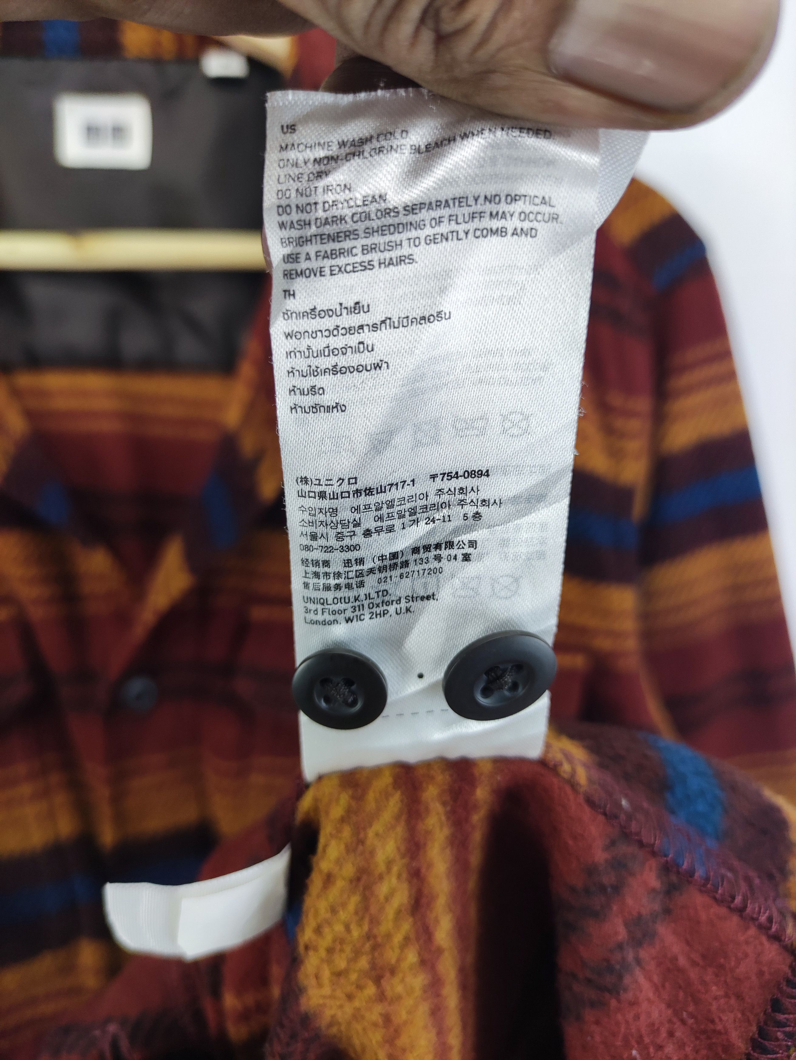 Japanese Brand Vintage Uniqlo Flannel Fleece Button Up Long Sleeve Size M / US 6-8 / IT 42-44 - 5 Thumbnail