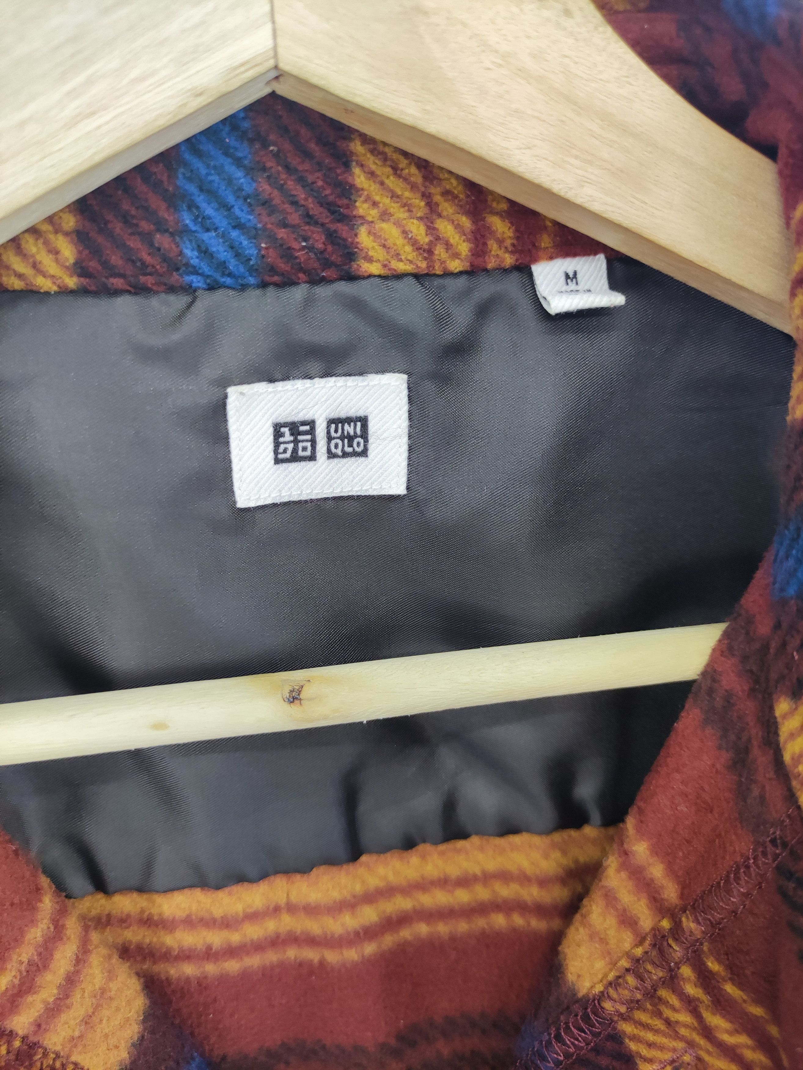 Japanese Brand Vintage Uniqlo Flannel Fleece Button Up Long Sleeve Size M / US 6-8 / IT 42-44 - 2 Thumbnail