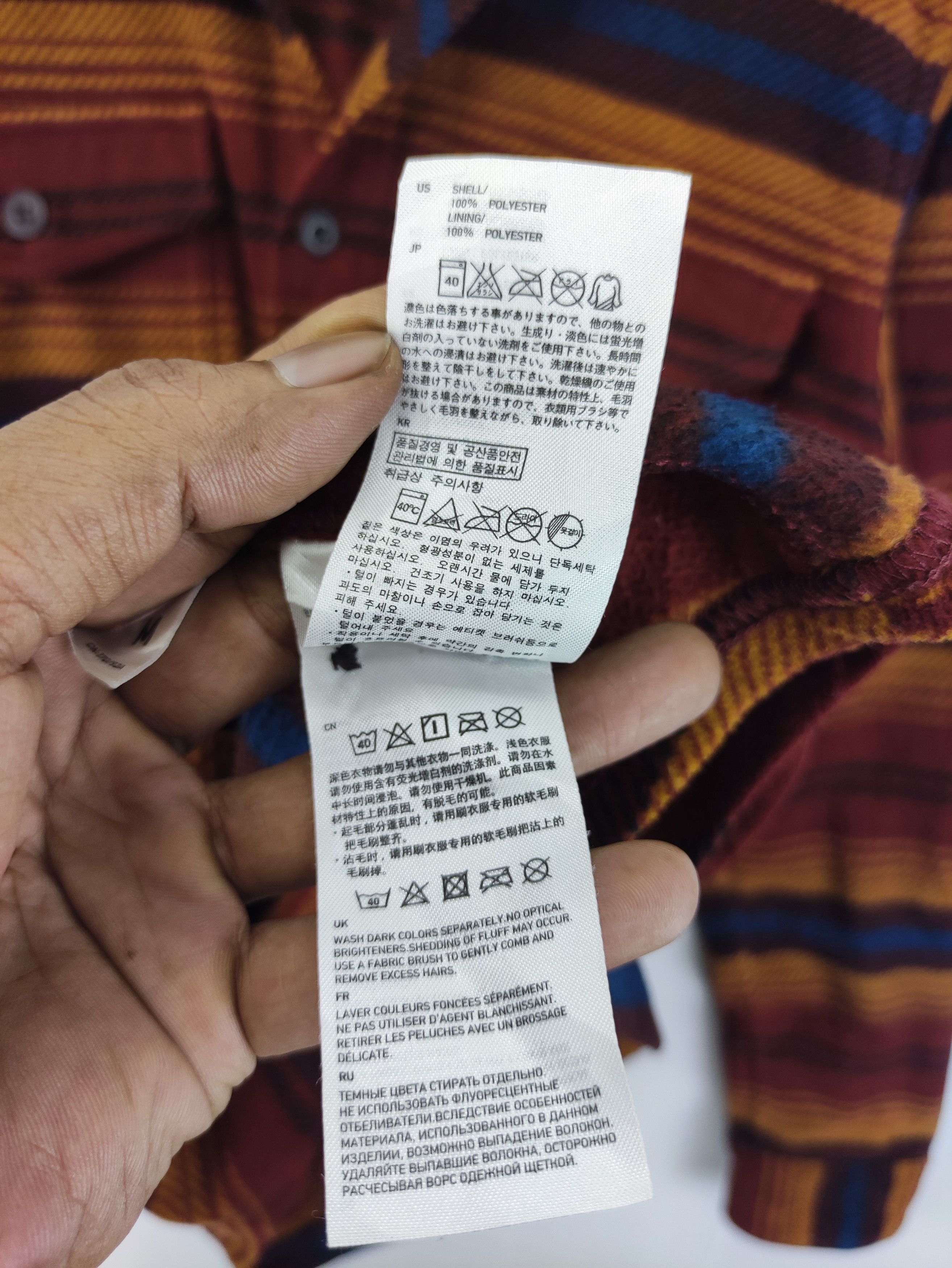 Japanese Brand Vintage Uniqlo Flannel Fleece Button Up Long Sleeve Size M / US 6-8 / IT 42-44 - 4 Thumbnail