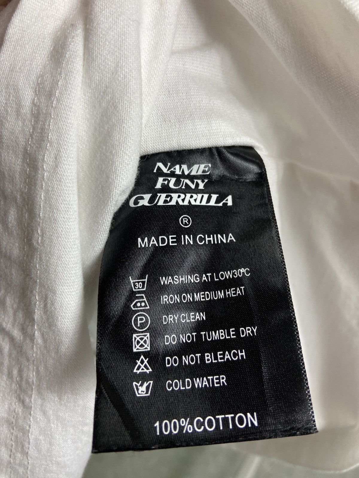 Other Miwadaloga X Name Funny Guerrila Inverted Shirt Size US XXL / EU 58 / 5 - 4 Thumbnail