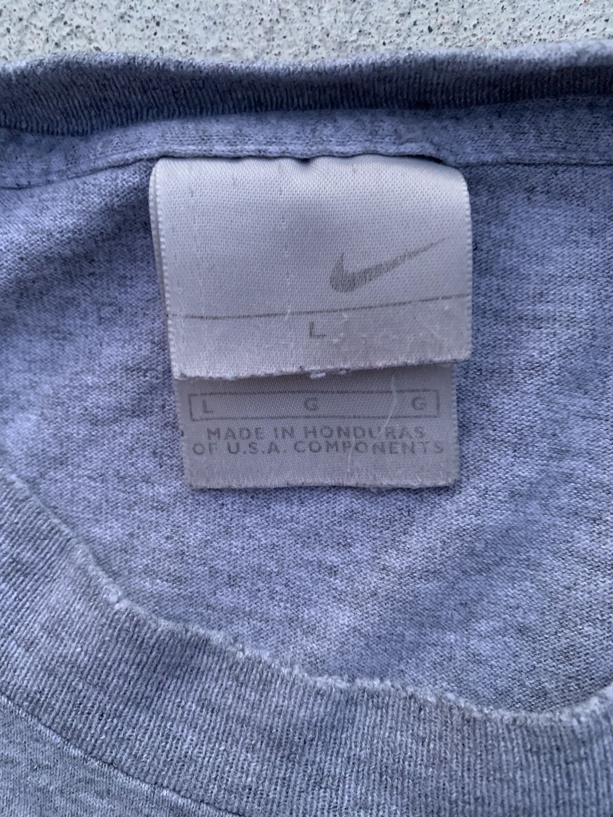 Nike × Vintage Vintage Nike Tee (L) Size US L / EU 52-54 / 3 - 3 Thumbnail