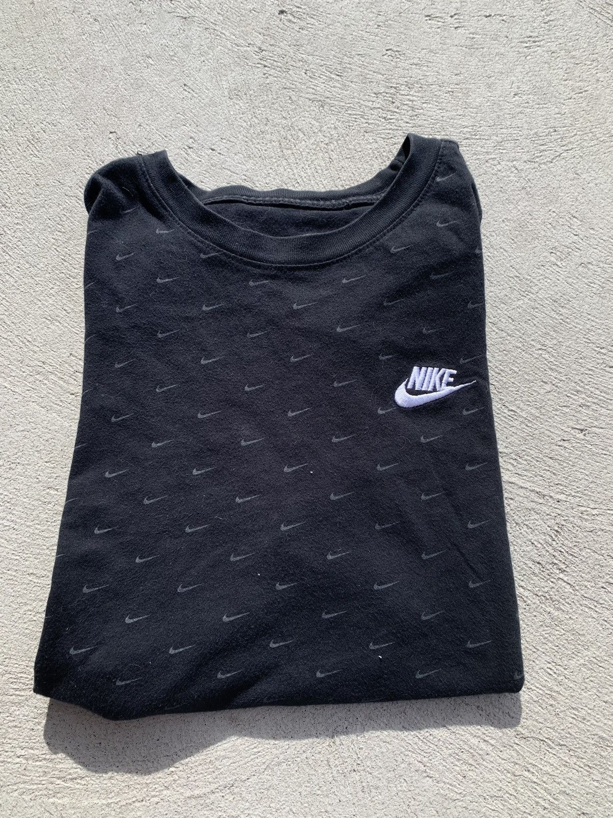 Nike Nike Swoosh Monogram Tee (S) Size US S / EU 44-46 / 1 - 1 Thumbnail