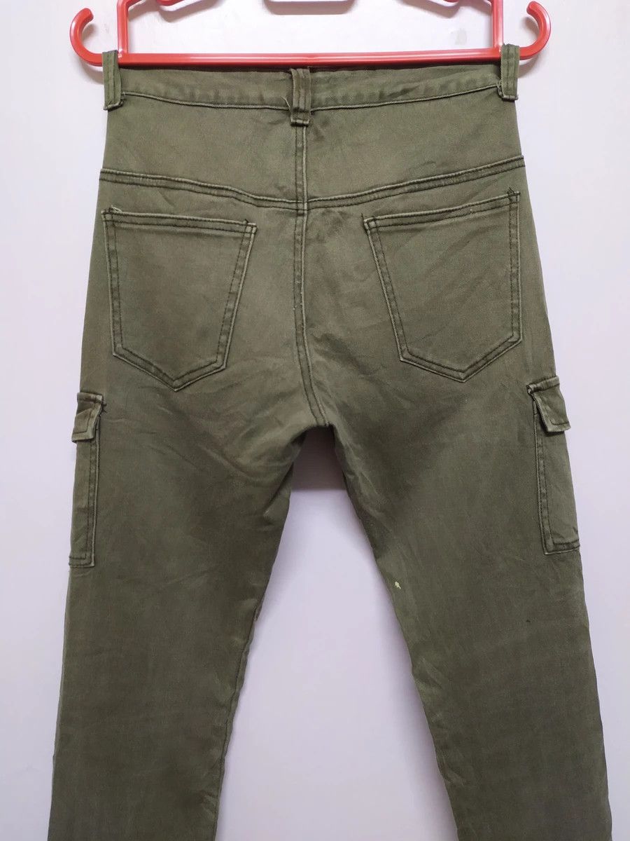 Japanese Brand INVISIBLE FADED SKINNY CARGO PANTS Size US 30 / EU 46 - 5 Thumbnail