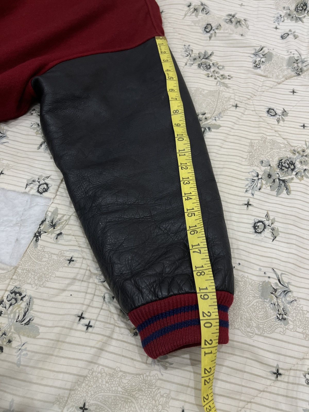 Grailed (Jjj)VINTAGE O HENRY HYPEBEAST VARSITY LEATHER SLEEVE JACKET Size US M / EU 48-50 / 2 - 25 Thumbnail