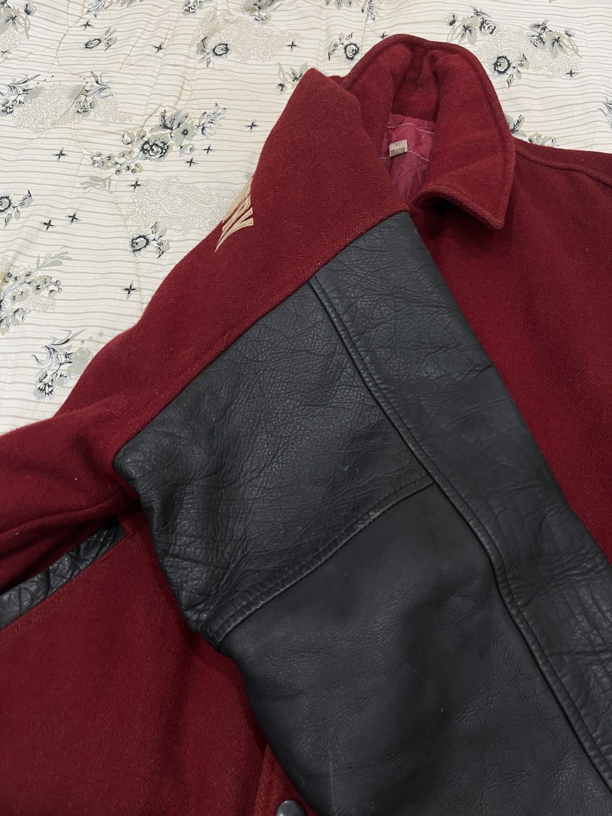 Grailed (Jjj)VINTAGE O HENRY HYPEBEAST VARSITY LEATHER SLEEVE JACKET Size US M / EU 48-50 / 2 - 22 Thumbnail