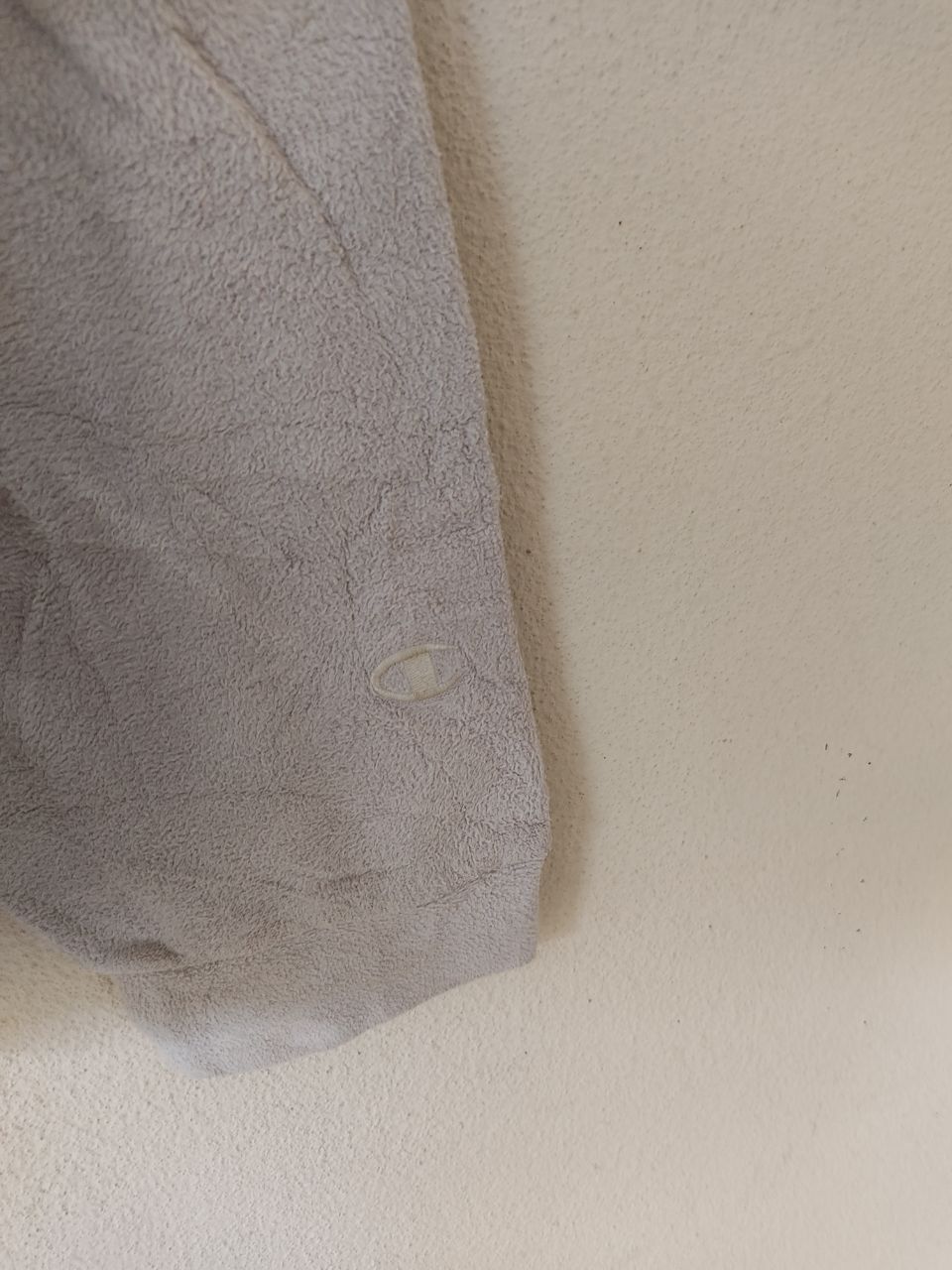 Champion CHAMPION FLEECE SWEATSHIRT SMALL LOGO Size US M / EU 48-50 / 2 - 6 Thumbnail