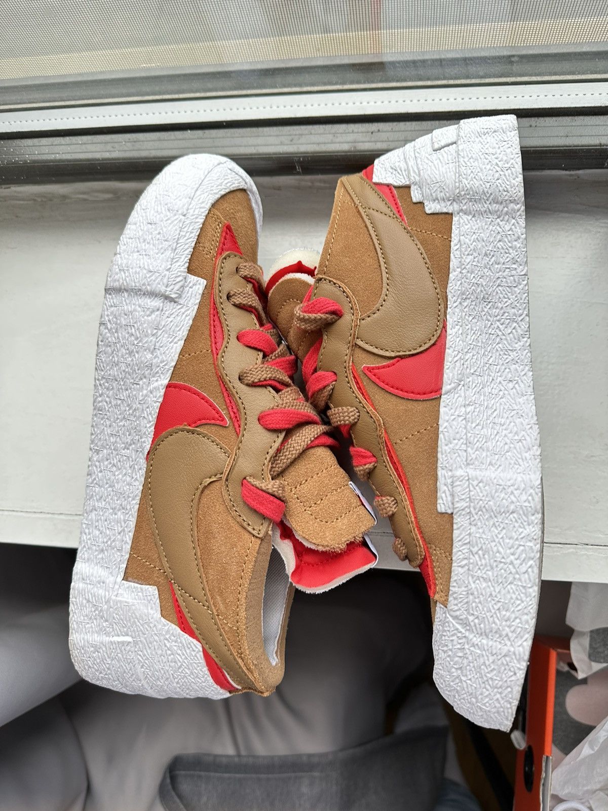 Nike × Sacai “British Tan” sacai Nike Blazer Low Size US 8 / EU 41 - 2 Thumbnail