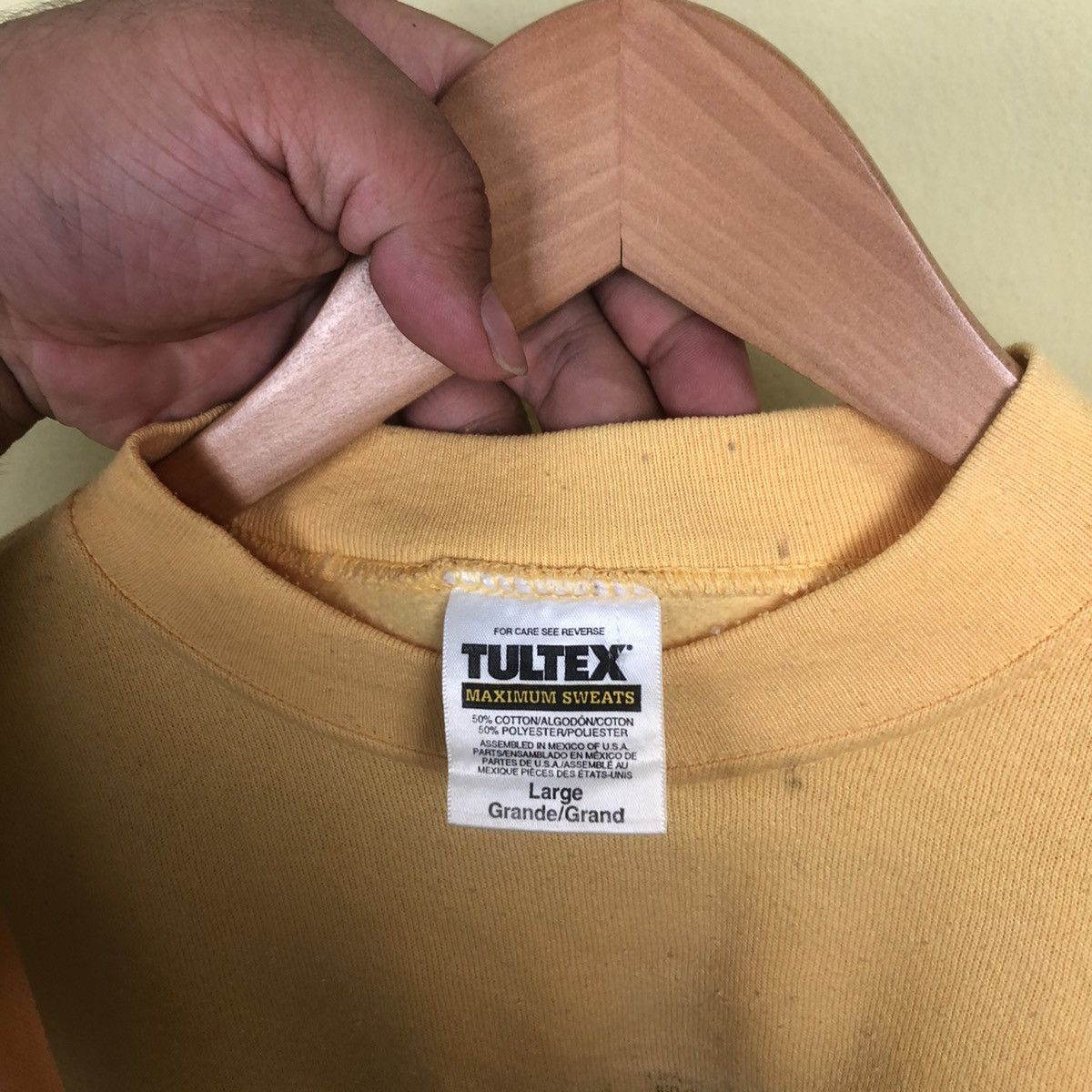 Tultex Vintage 1999 Tultex CrewNeck Size US L / EU 52-54 / 3 - 6 Thumbnail