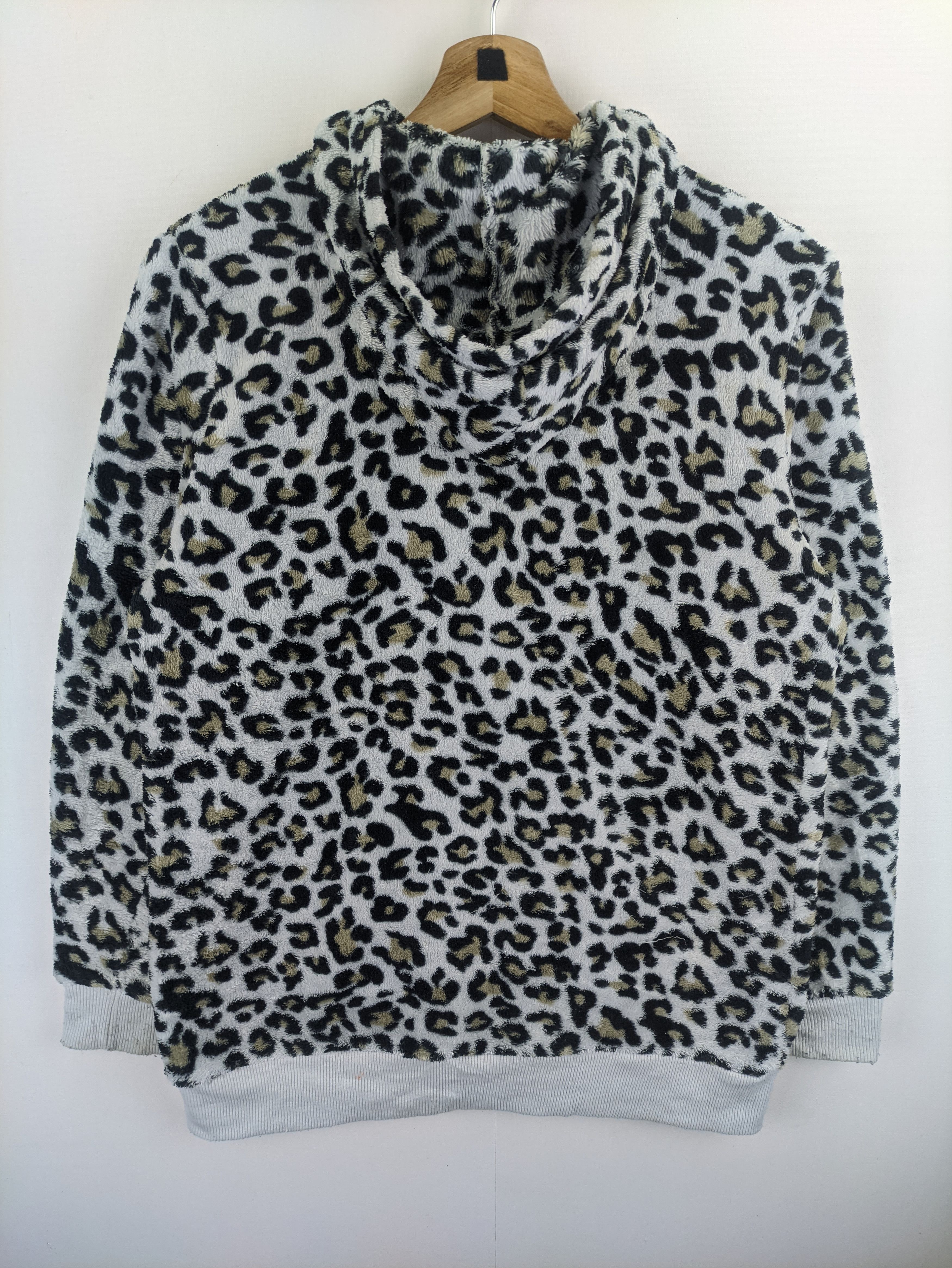 Japanese Brand Steals🔥Leopard Fleece Jacket Hooded by Jane Eyre Size M / US 6-8 / IT 42-44 - 2 Thumbnail