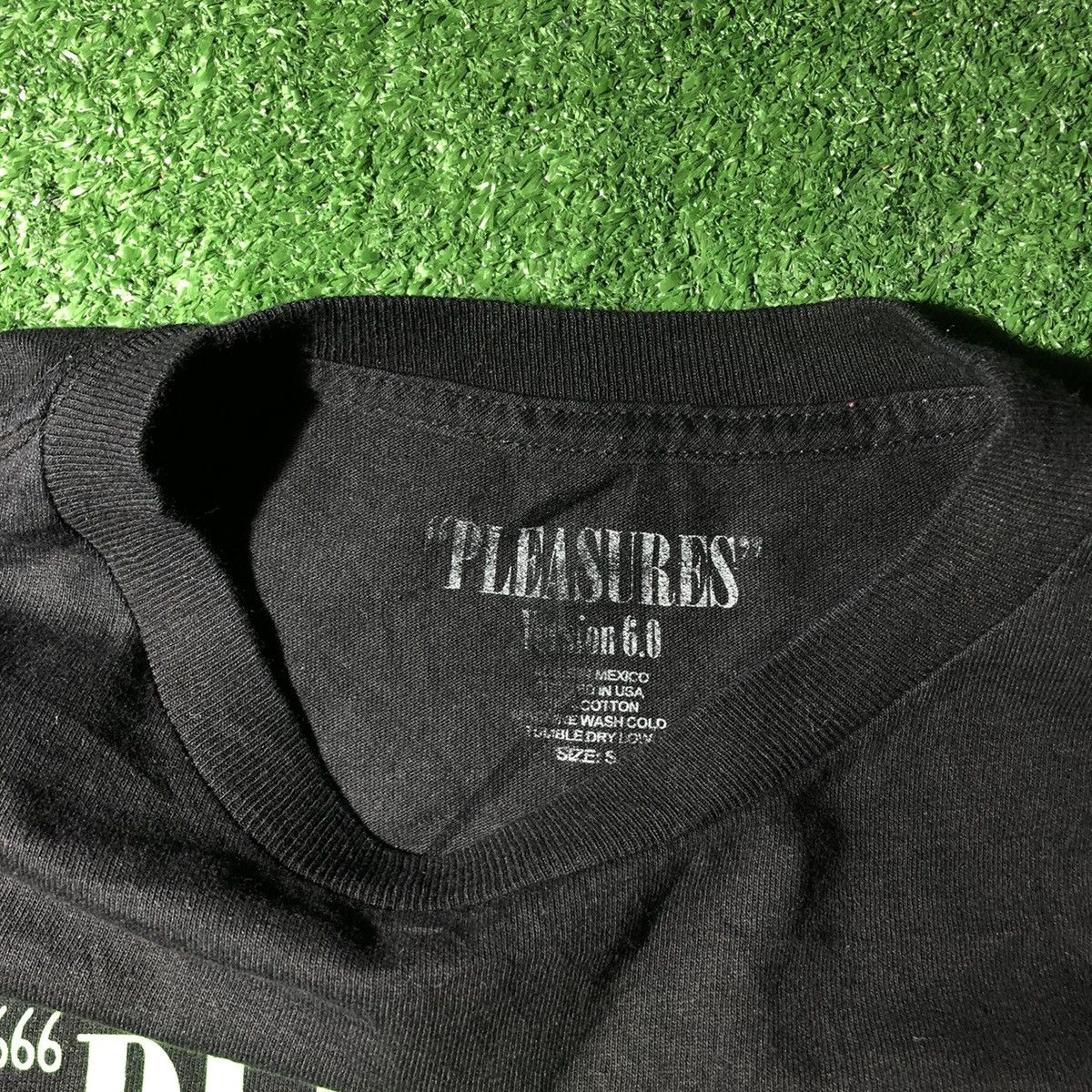 Pleasures PLEASURES 666 LONG SLEEVE TEE Size US S / EU 44-46 / 1 - 3 Thumbnail