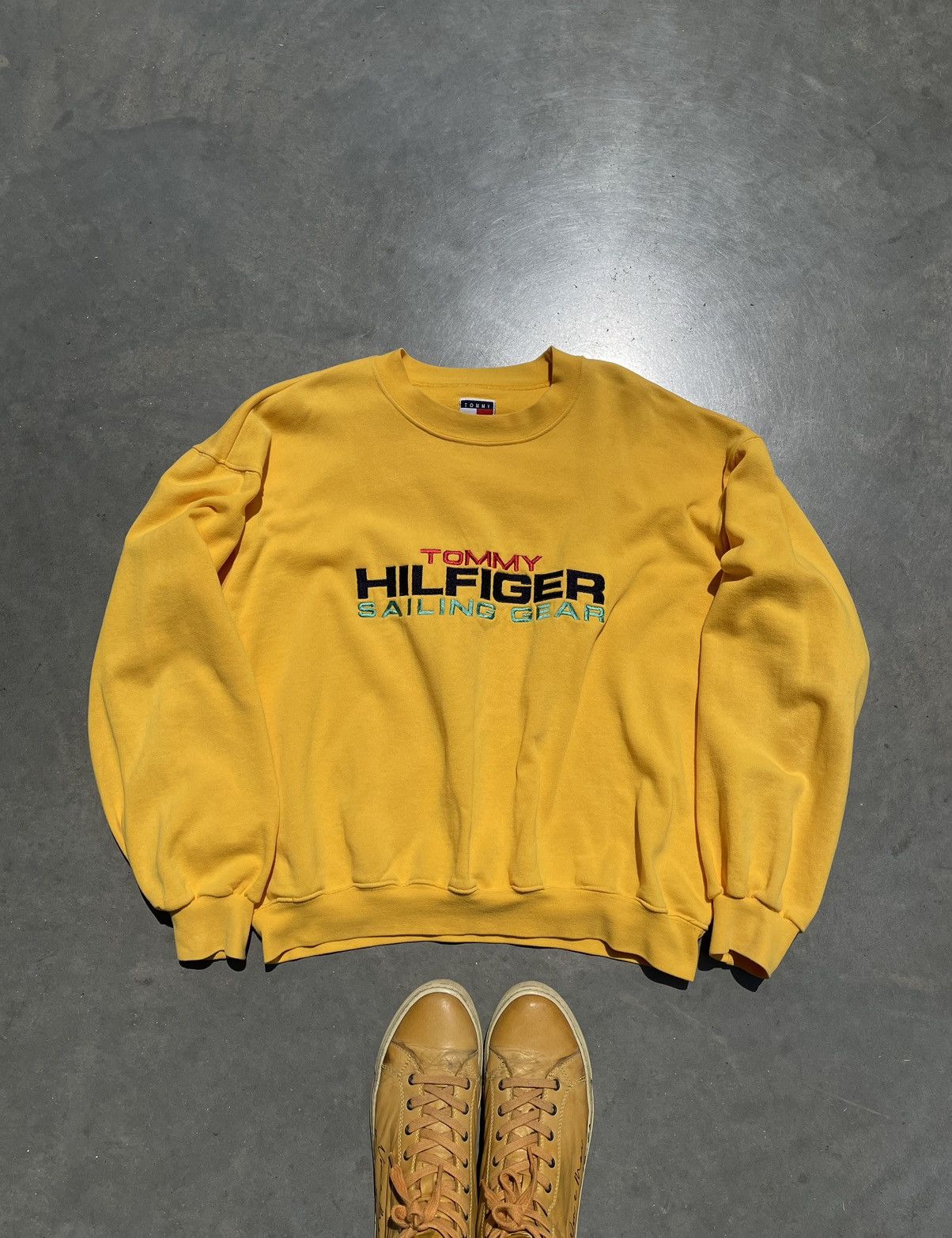 Tommy Hilfiger × Vintage Vintage Tommy Hilfiger Streetwear Sweatshirt Size US M / EU 48-50 / 2 - 1 Thumbnail