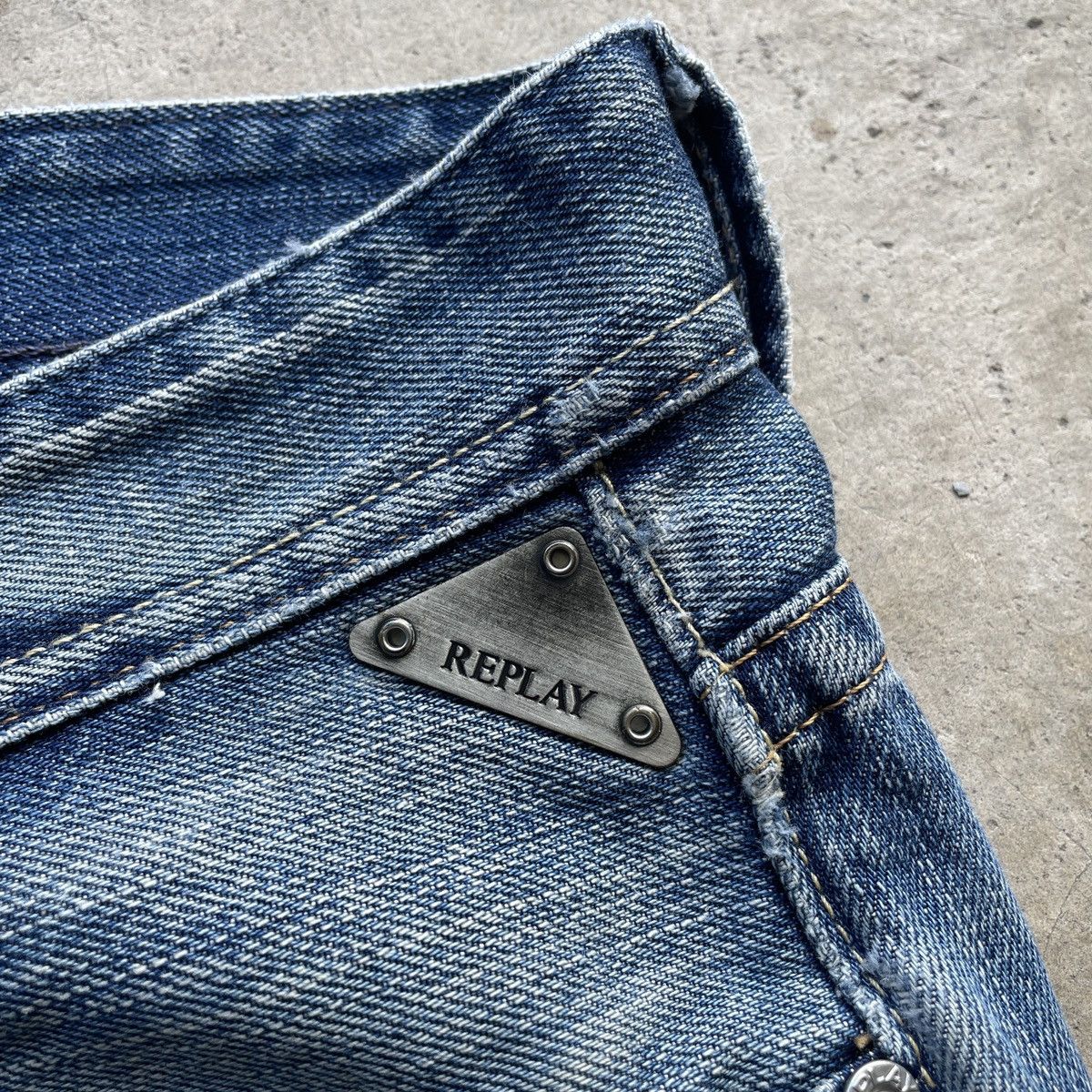 Jean × Replay × Vintage Vintage Replay Fly Button Distressed Denim Jeans Pants Faded Size US 33 - 8 Thumbnail
