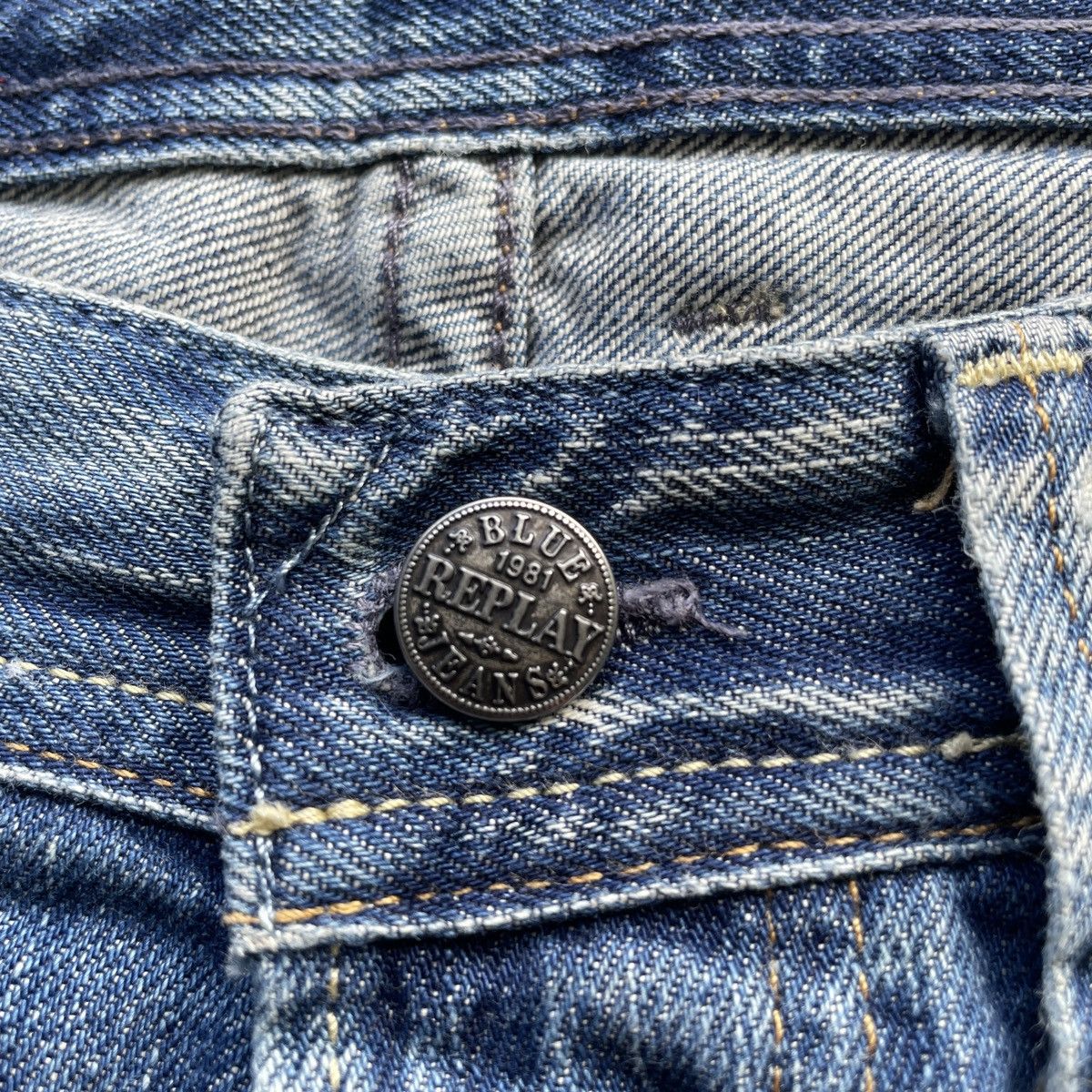 Jean × Replay × Vintage Vintage Replay Fly Button Distressed Denim Jeans Pants Faded Size US 33 - 7 Thumbnail