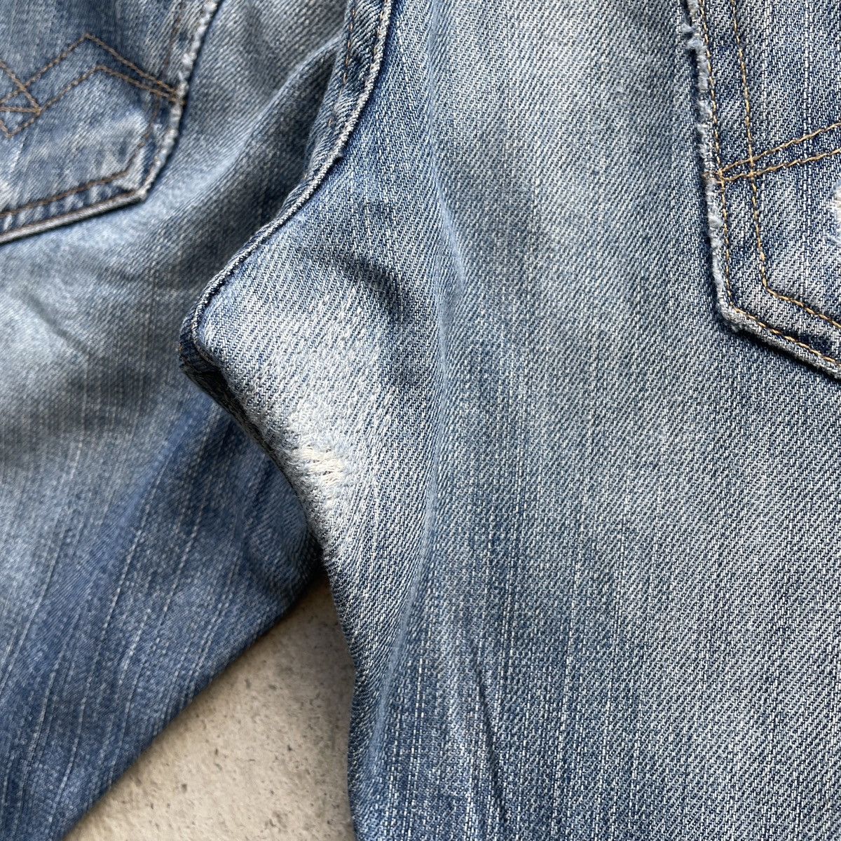 Jean × Replay × Vintage Vintage Replay Fly Button Distressed Denim Jeans Pants Faded Size US 33 - 13 Thumbnail
