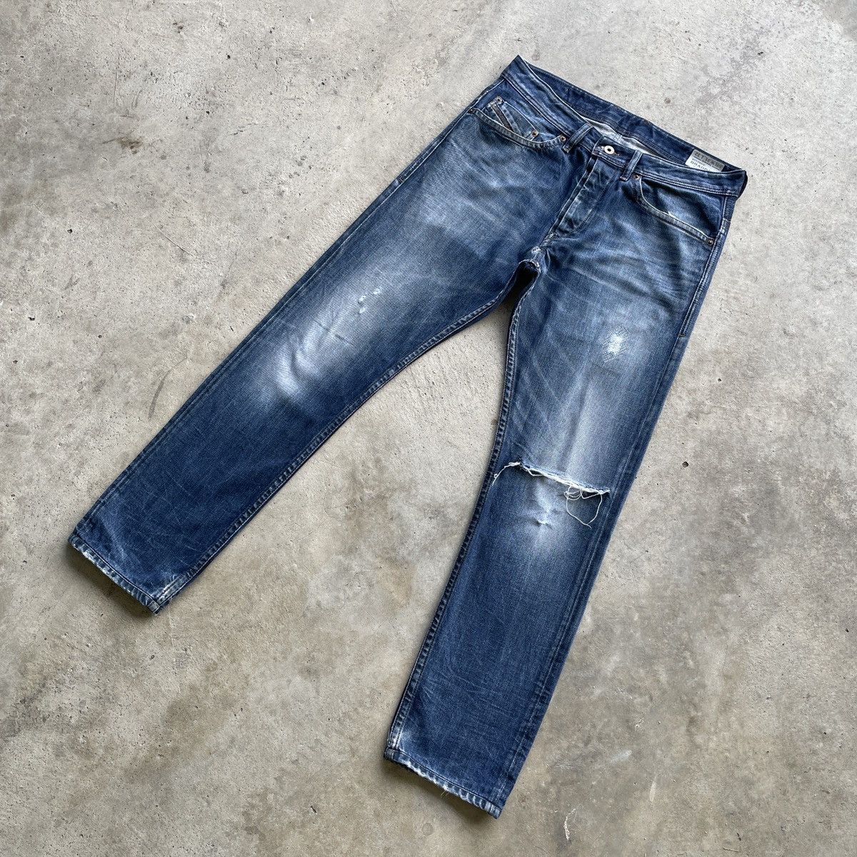 Diesel Vintage Diesel Distressed Faded Denim Jeans Pants Fly Button Size US 32 / EU 48 - 2 Thumbnail