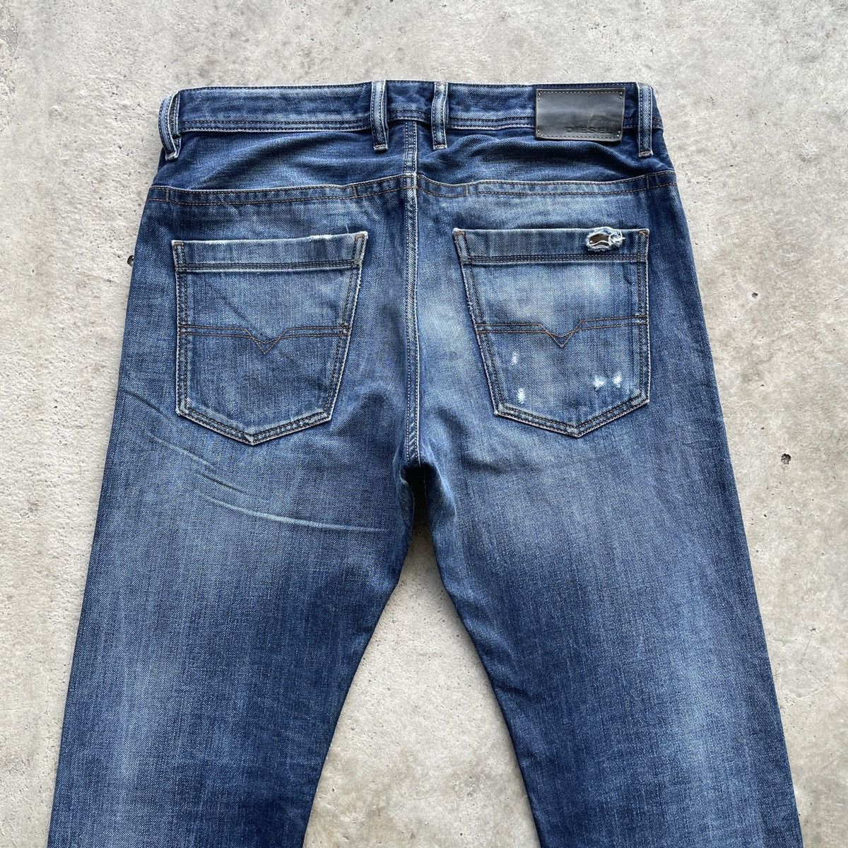 Diesel Vintage Diesel Distressed Faded Denim Jeans Pants Fly Button Size US 32 / EU 48 - 12 Thumbnail