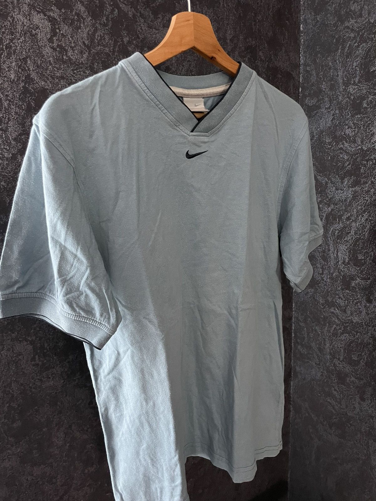 Nike × Vintage 🔥Nike vintage y2k center logo swoosh t shirt Size US M / EU 48-50 / 2 - 2 Thumbnail
