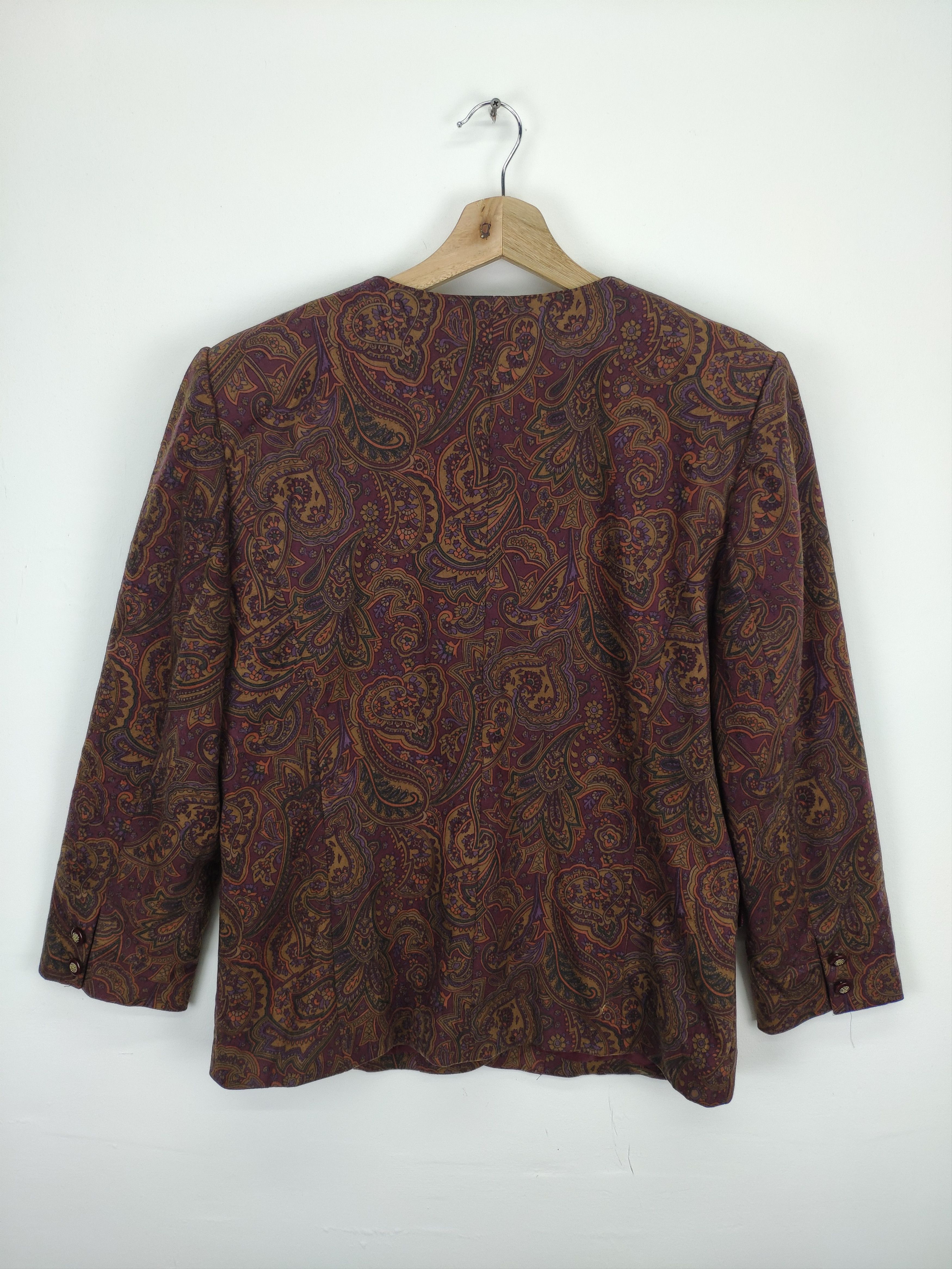 Japanese Brand × Vintage Vintage Japanese Velvet Coat Blazer Jacket Fullprint Size M / US 6-8 / IT 42-44 - 11 Thumbnail
