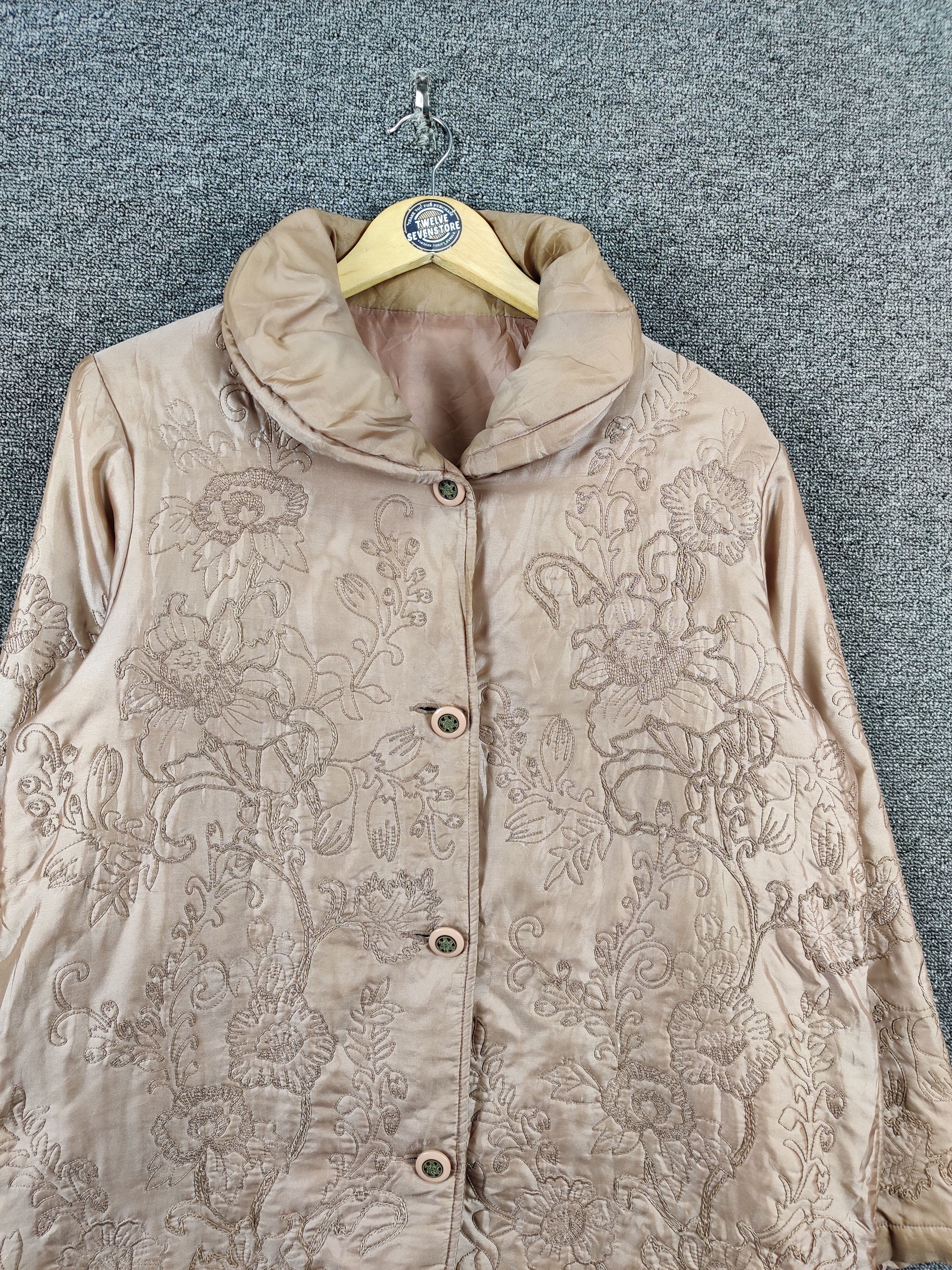 The Unbranded Brand Vintage Unbranded Floral Buttons Up Jacket Size US M / EU 48-50 / 2 - 4 Thumbnail
