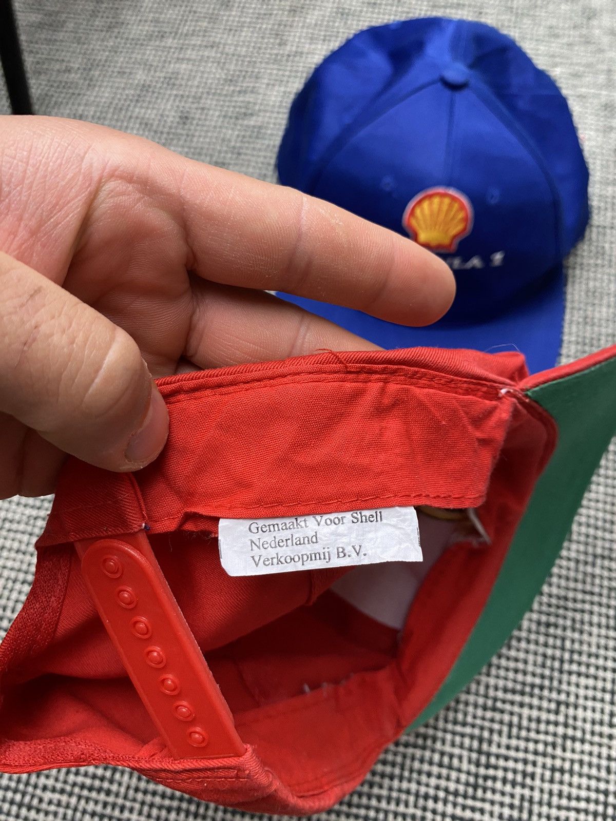 Ferrari × Malcolm McLaren × Vintage Cap x2 vintage Ferarri shell formula 1 Size ONE SIZE - 4 Thumbnail