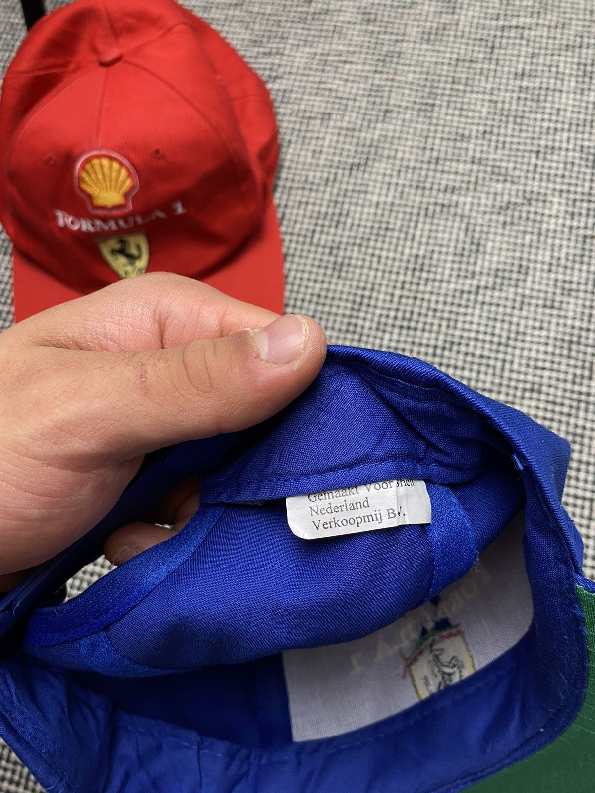Ferrari × Malcolm McLaren × Vintage Cap x2 vintage Ferarri shell formula 1 Size ONE SIZE - 6 Thumbnail