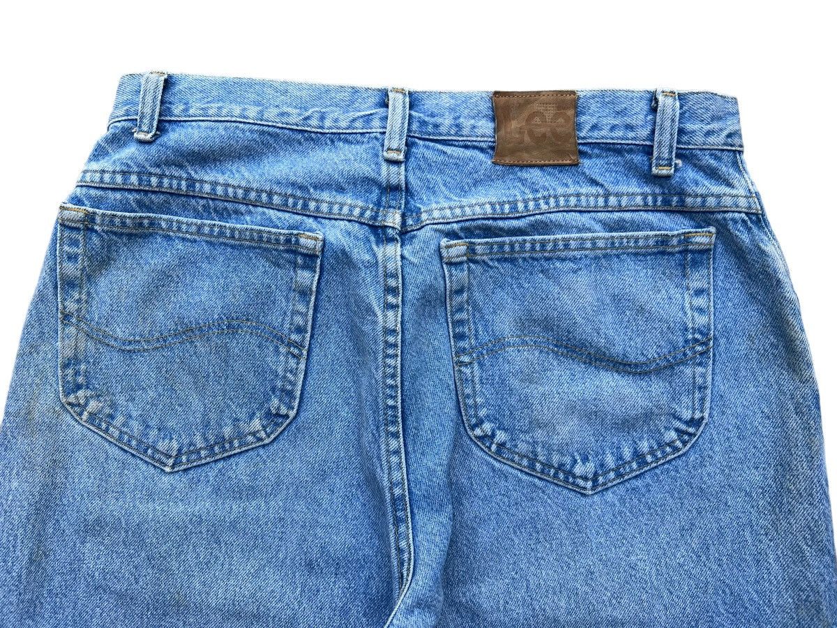Lee × Vintage Vintage Lee Light Wash Wide Denim Jeans 31x32 Size US 31 - 8 Thumbnail