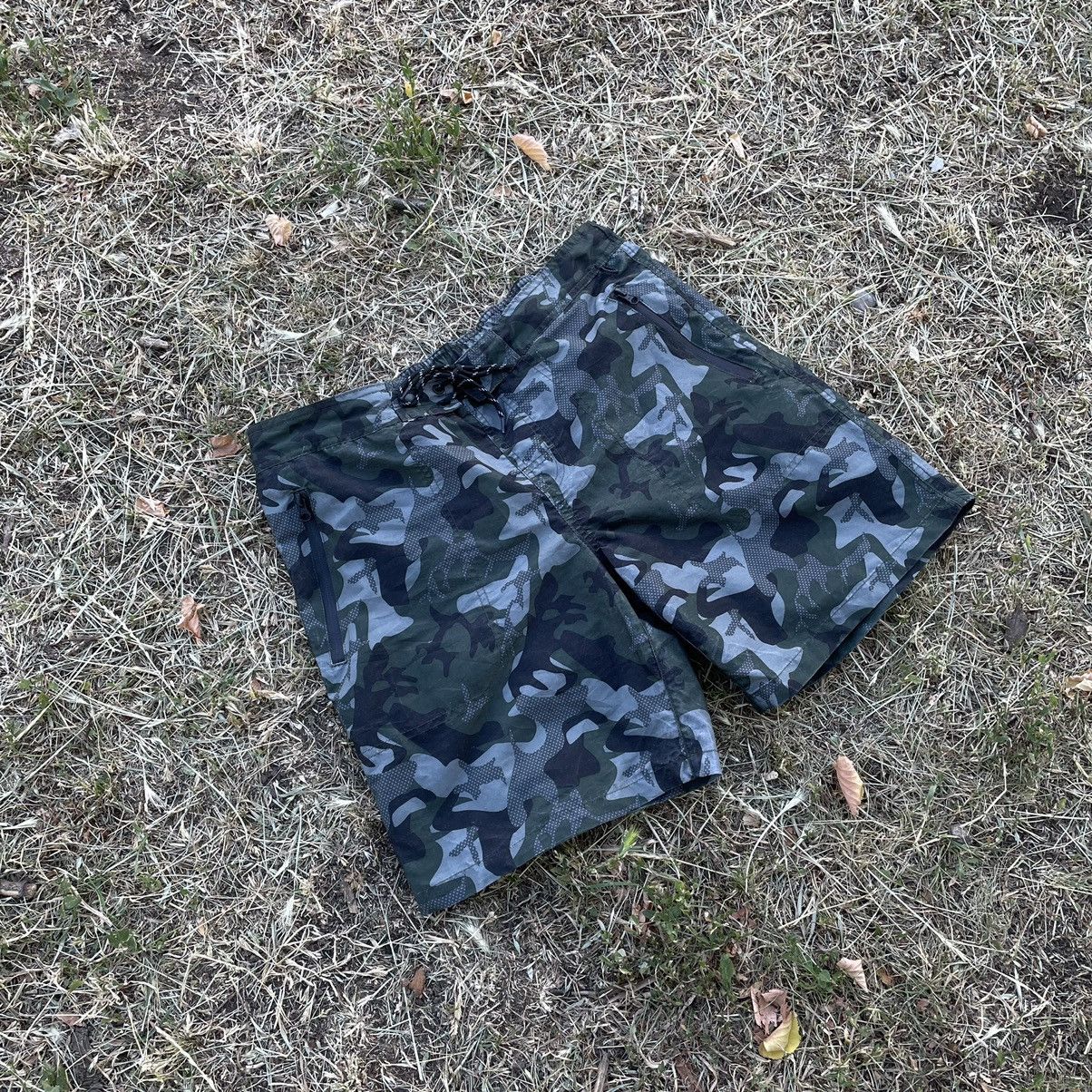 Vintage Vintage 90s Camo Baggy Shorts Streetwear Skate Thrashed 32 Size US 32 / EU 48 - 4 Thumbnail