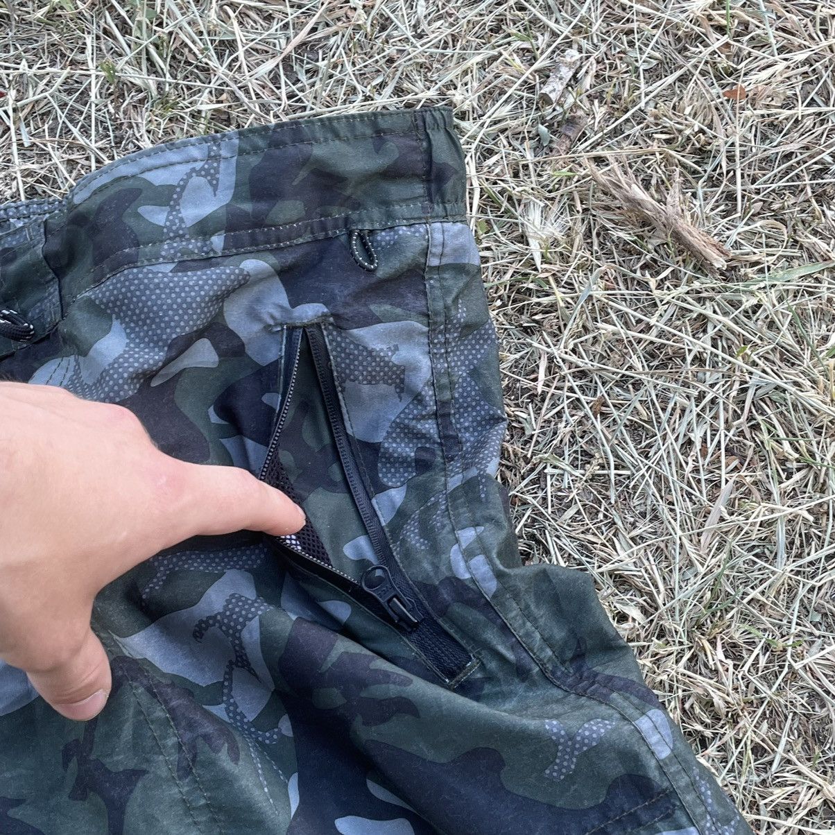 Vintage Vintage 90s Camo Baggy Shorts Streetwear Skate Thrashed 32 Size US 32 / EU 48 - 5 Thumbnail